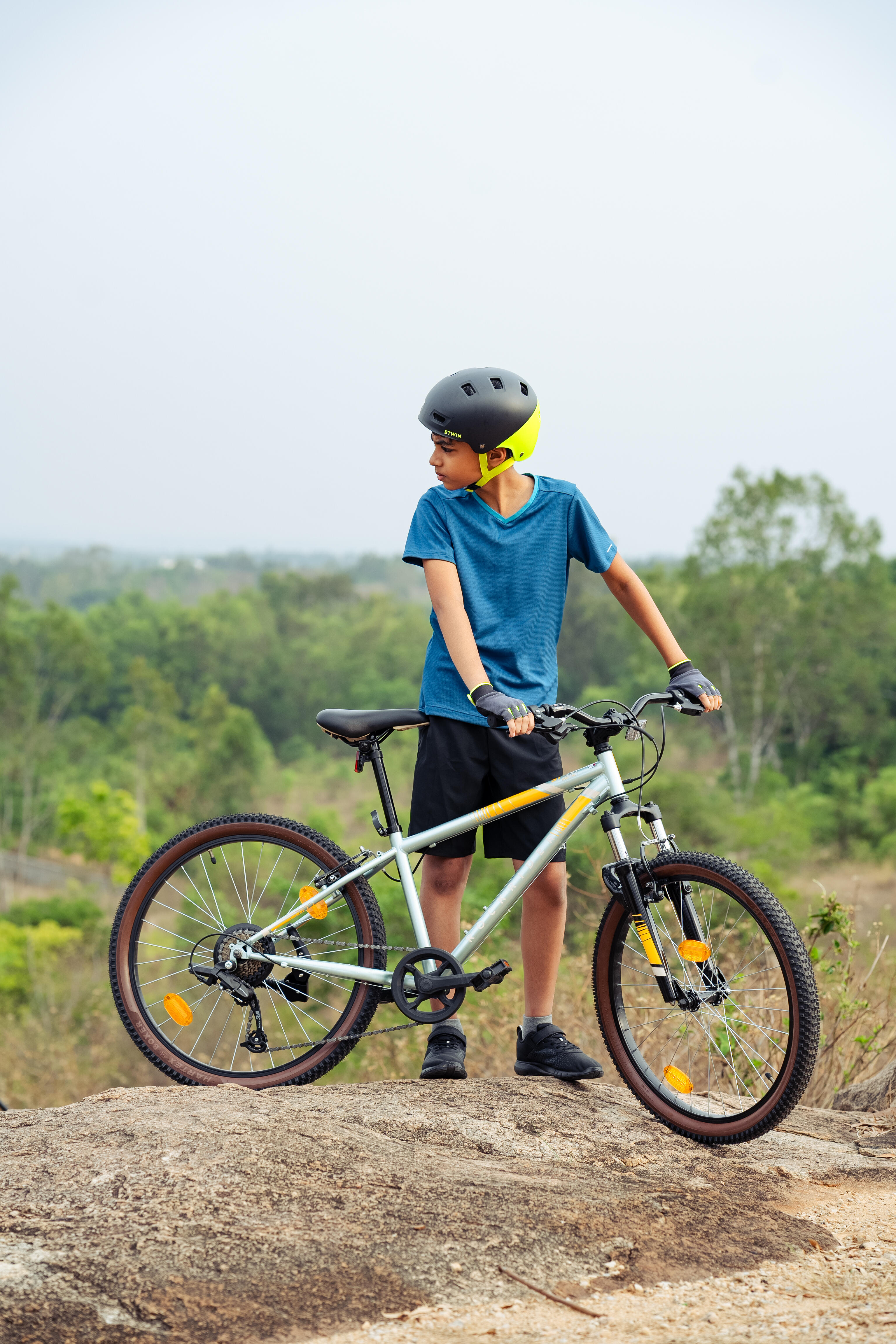Kids cycle 8 12 years 24inch Rockrider ST500