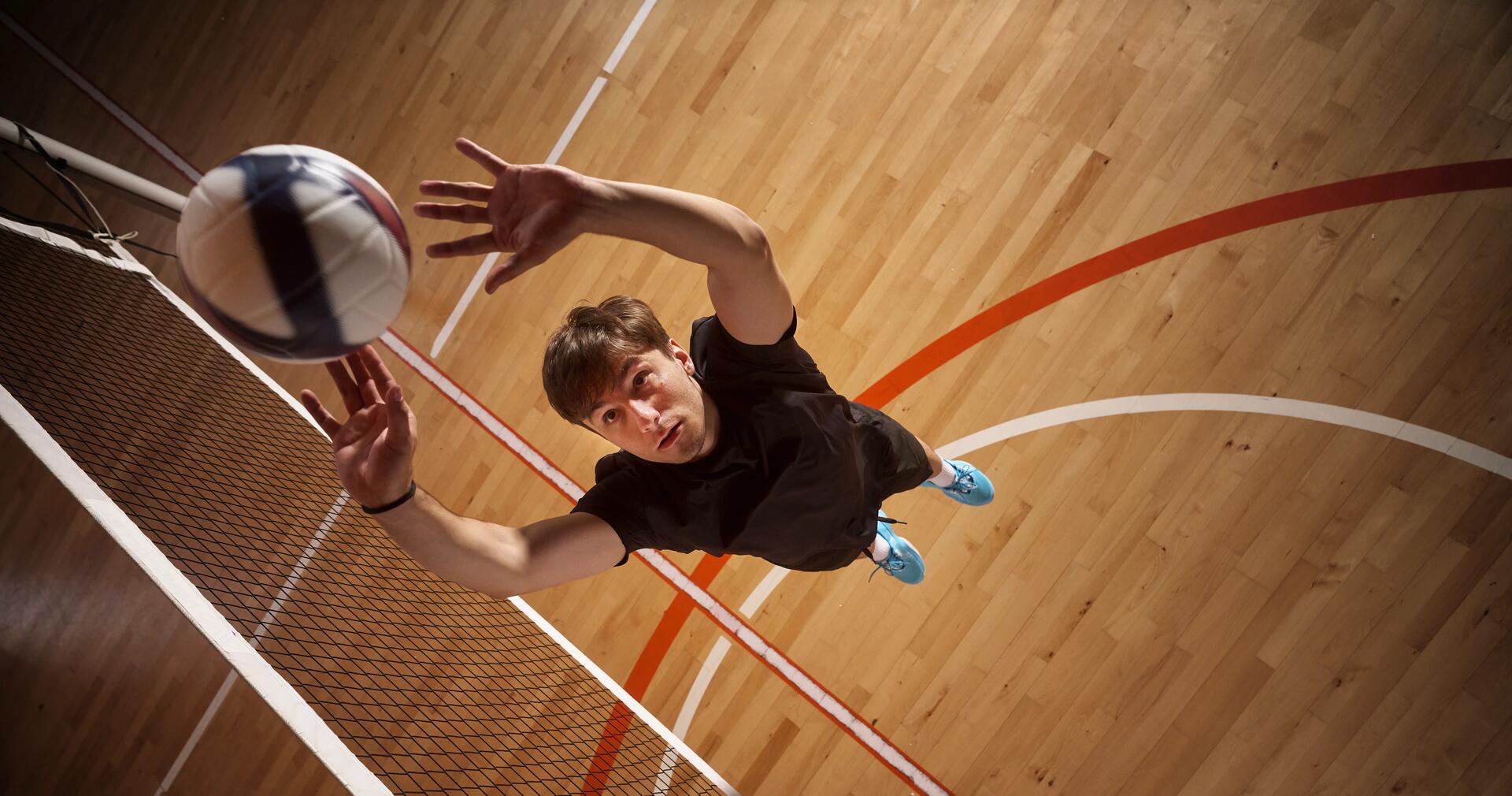 COME SCEGLIERE UN PALLONE DA PALLAVOLO