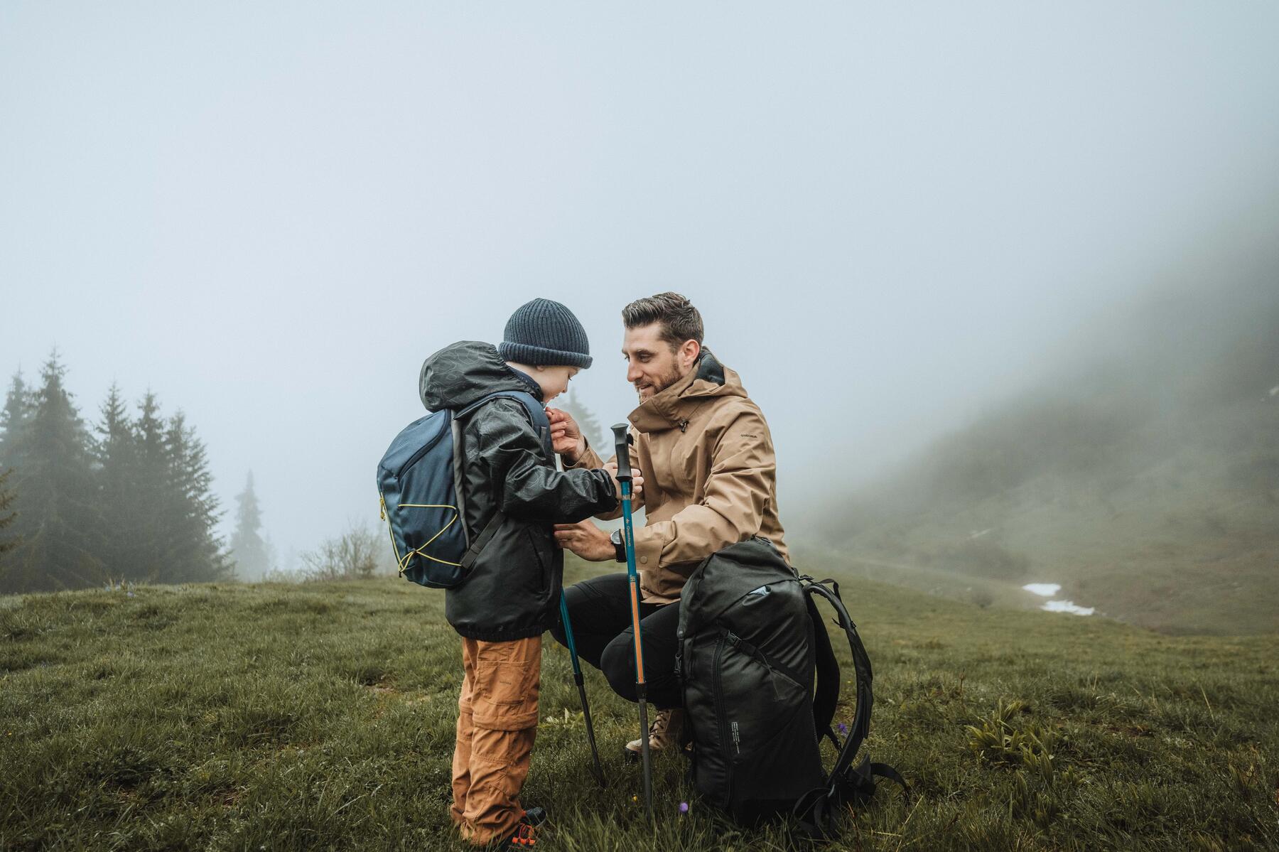 Randonnée avec un pré-ado : check-list et sac à dos léger