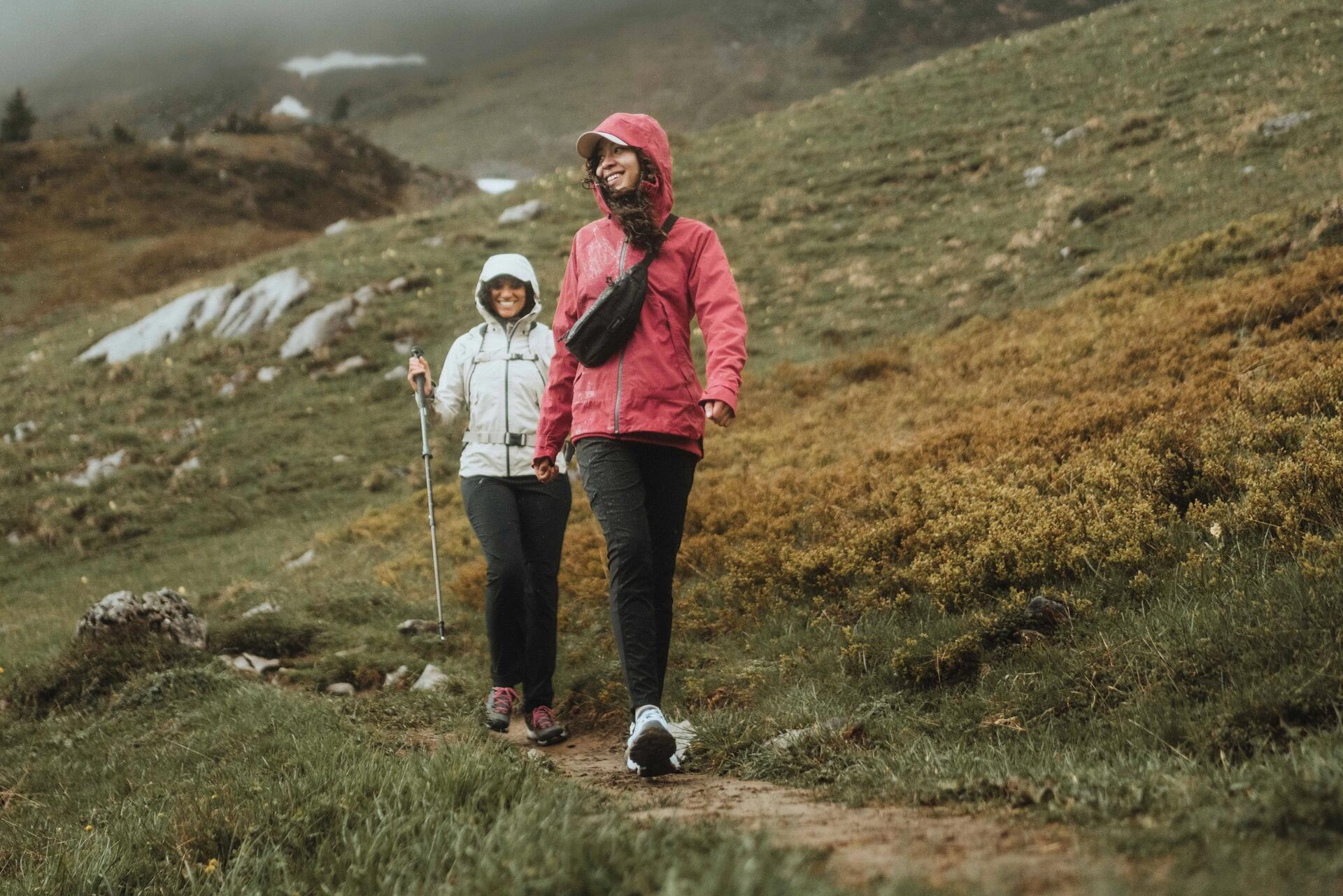 7 bonnes raisons de randonner sous la pluie