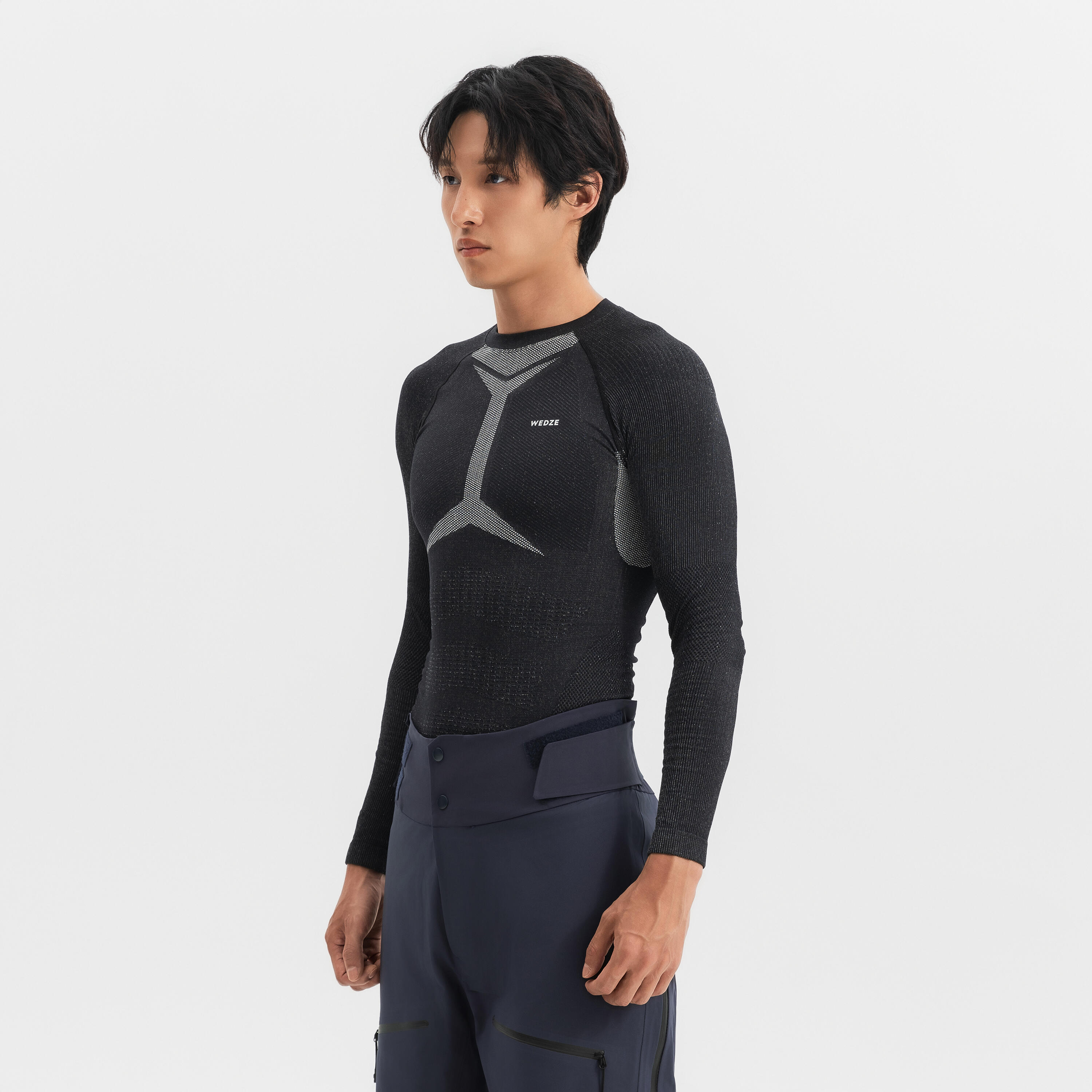 Men's Soft Seamless Winter Thermal Base Layer Top 500 - Black