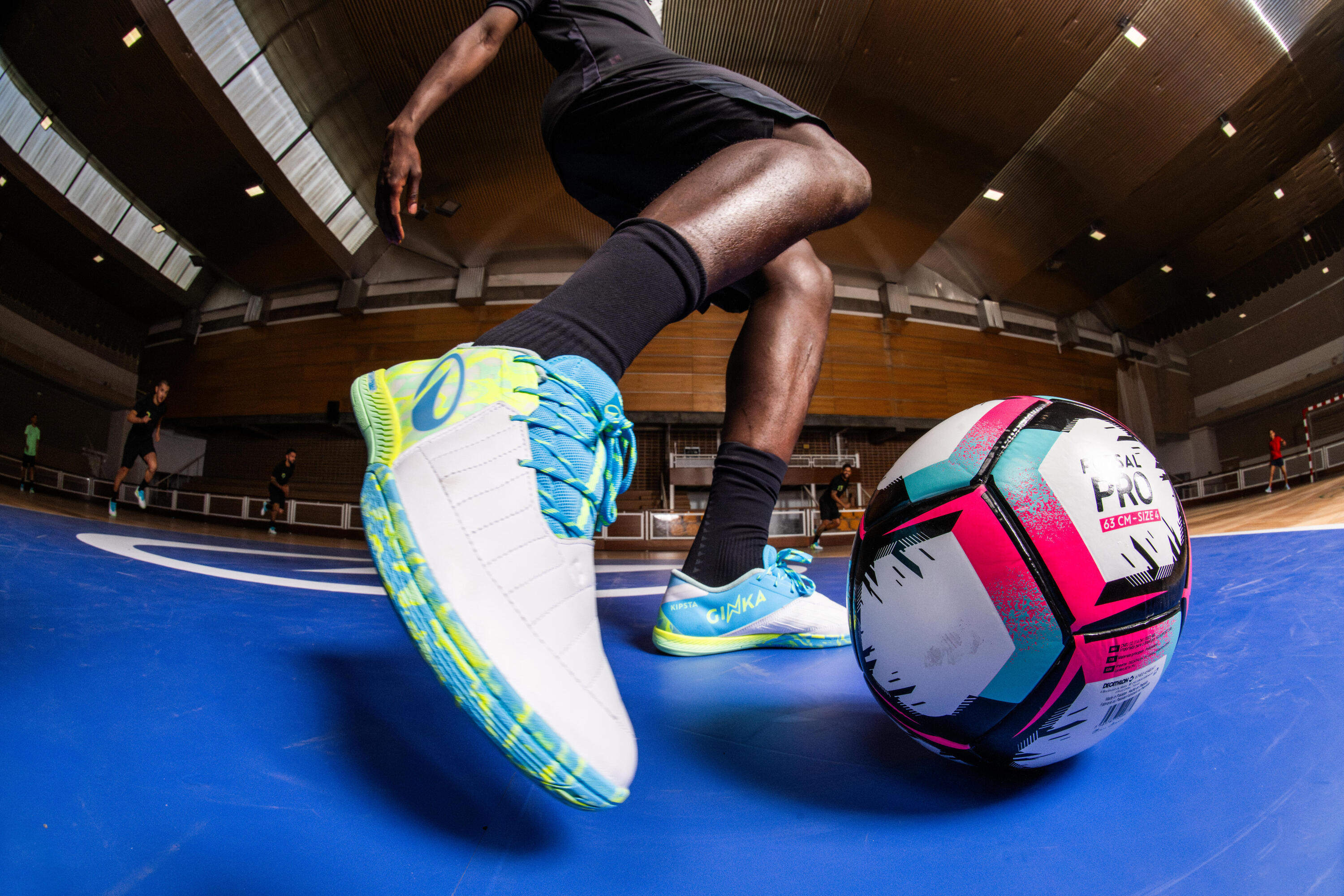 Ballon de Futsal Taille 4 FIFA Quality Pro 7/16