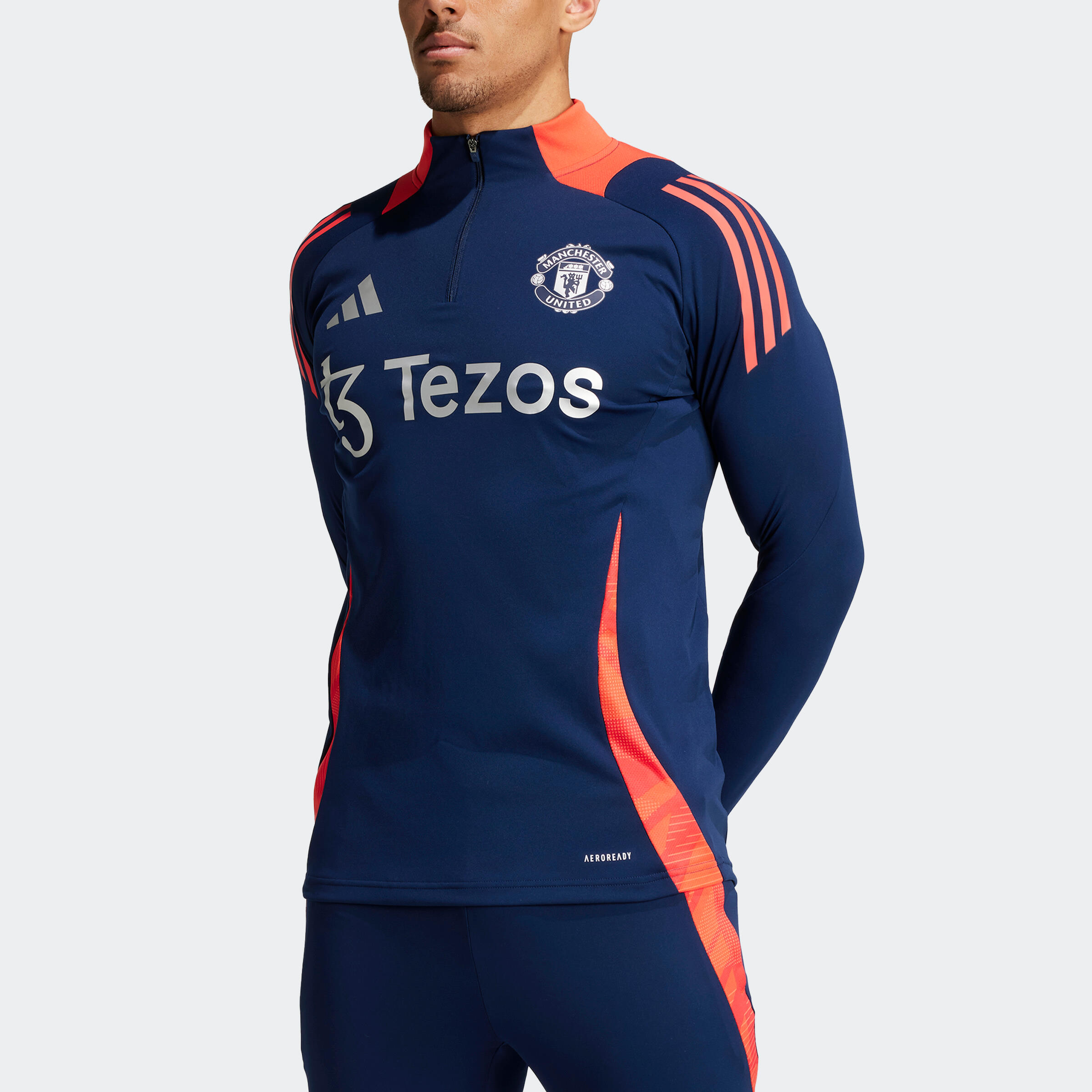 Manchester United training top Adult 24/25