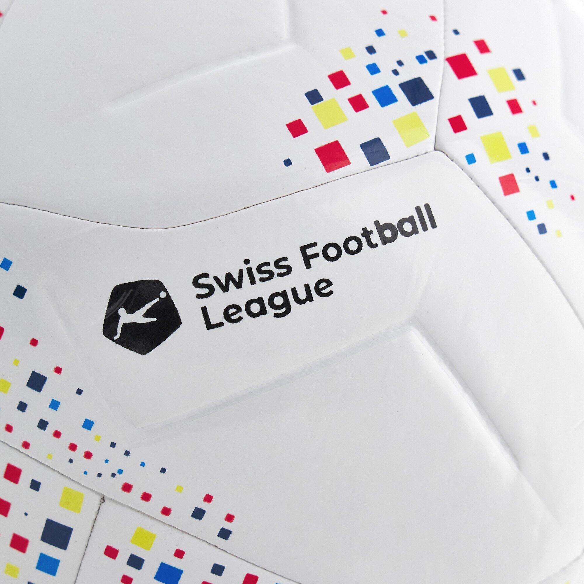 Fussball Spielball N5 Macron Swiss Football League 2024/25 4/7