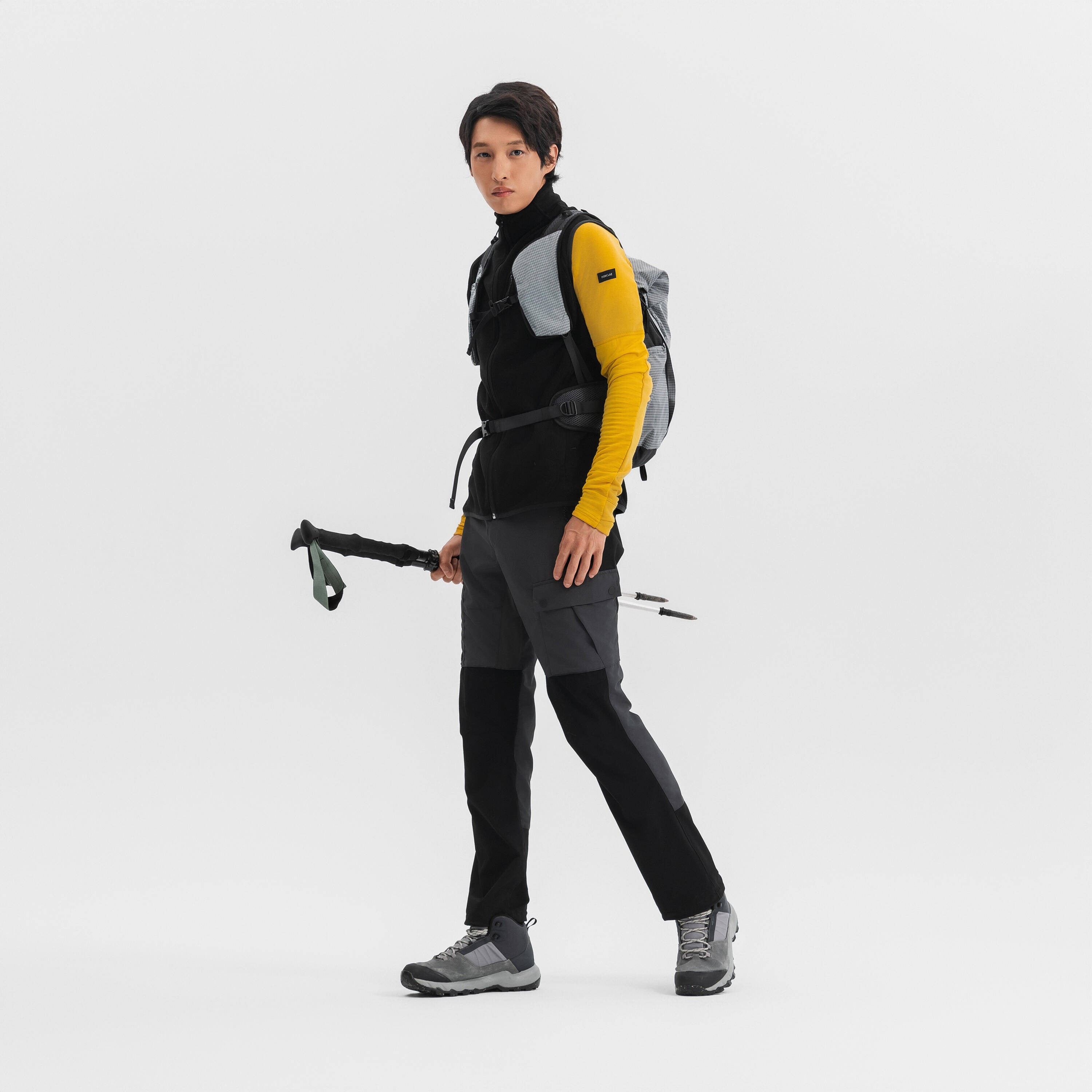 Men’s Mountain Walking Fleece Gilet MH100 - Black -  2