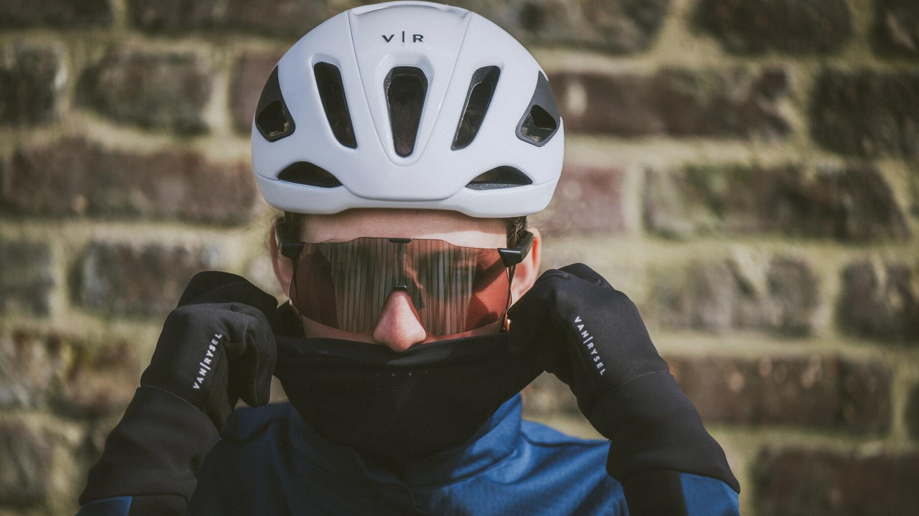 COME VESTIRSI PER USCIRE IN BICI D'INVERNO | DECATHLON