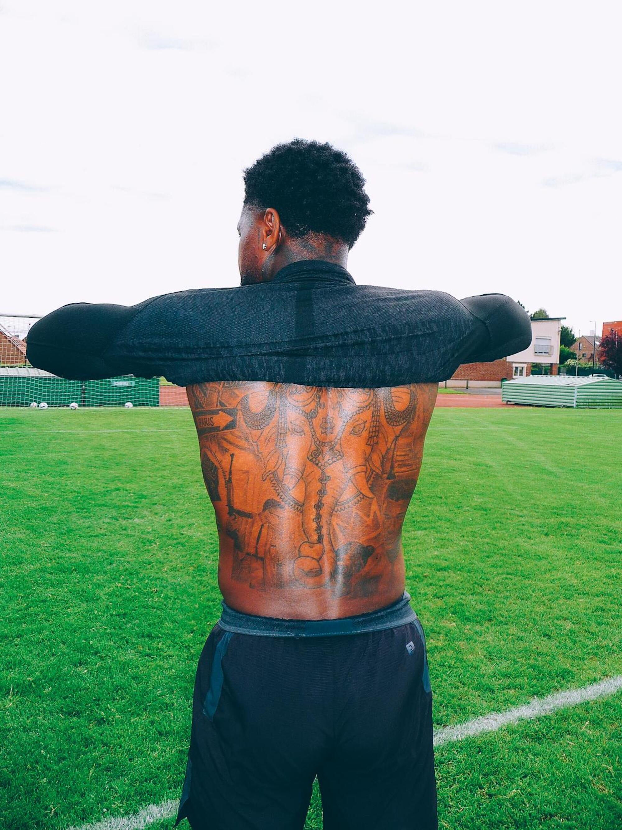 Soccer Long-Sleeved Seamless Thermal Base Layer Top, Keepdry - KIPSTA