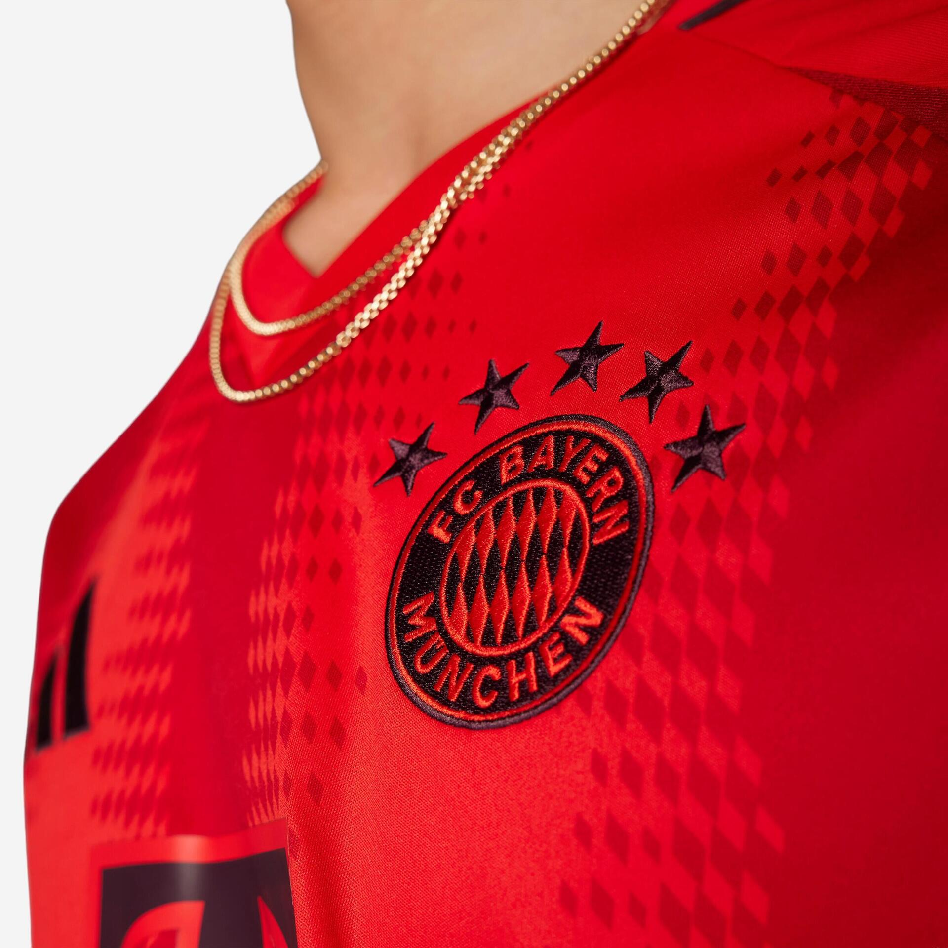 Les maillots de football Adidas du Bayern pour les joueurs et les supporters