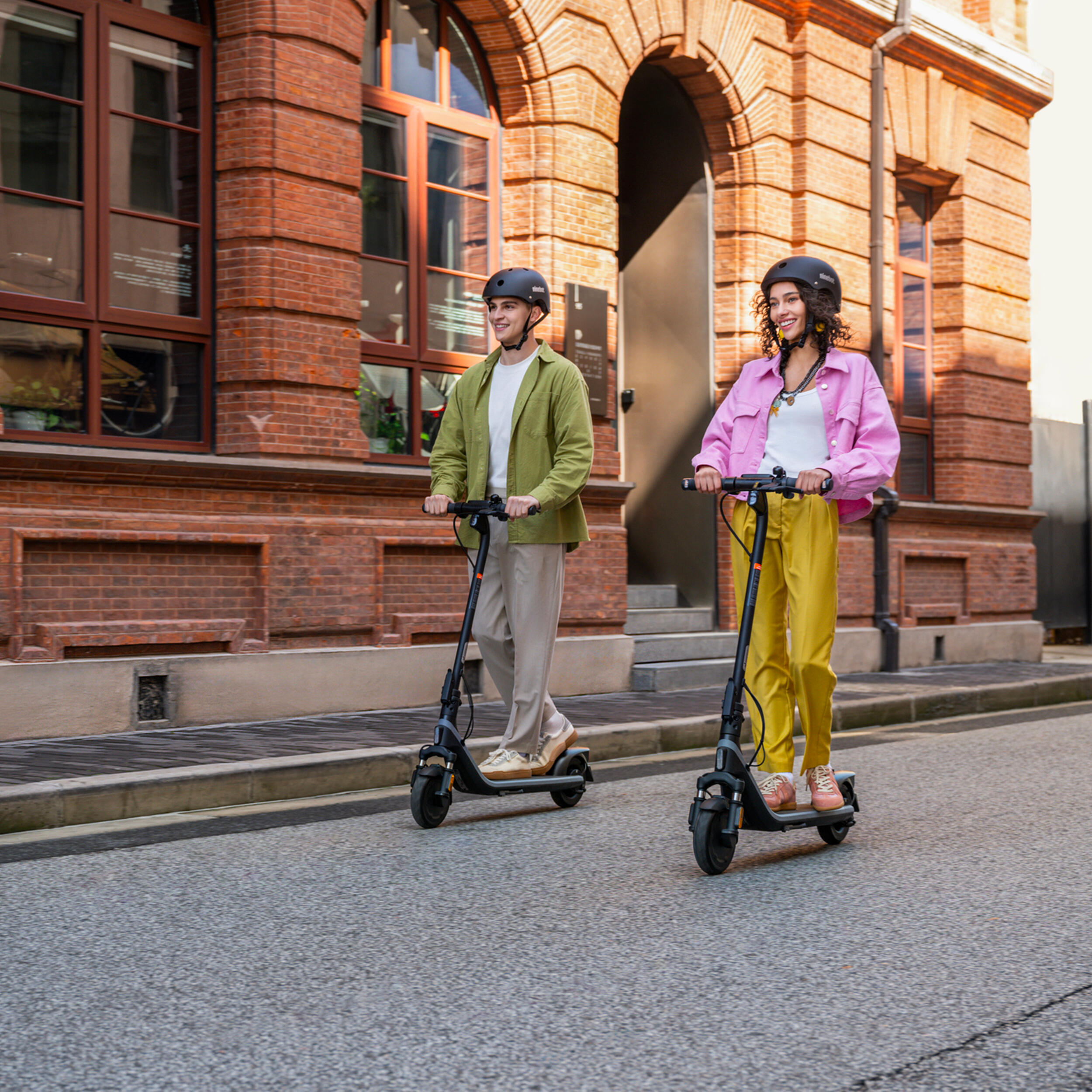 Trottinette électrique Ninebot Segway E2 – Noir – Neuf – Sans Rayures – Modèle 2024