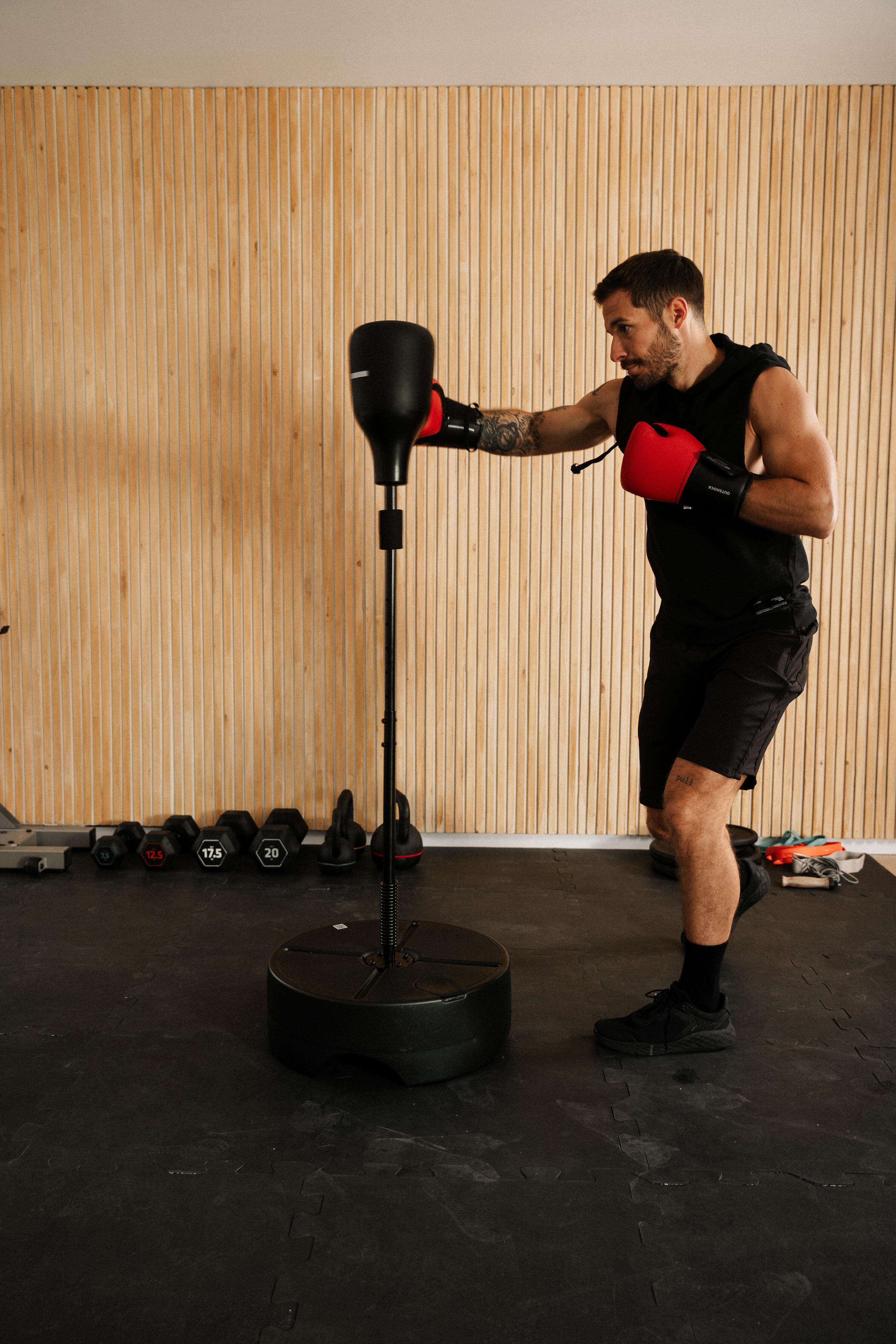 Gants de boxe training pour débutant adulte, rouge et noir 10/15