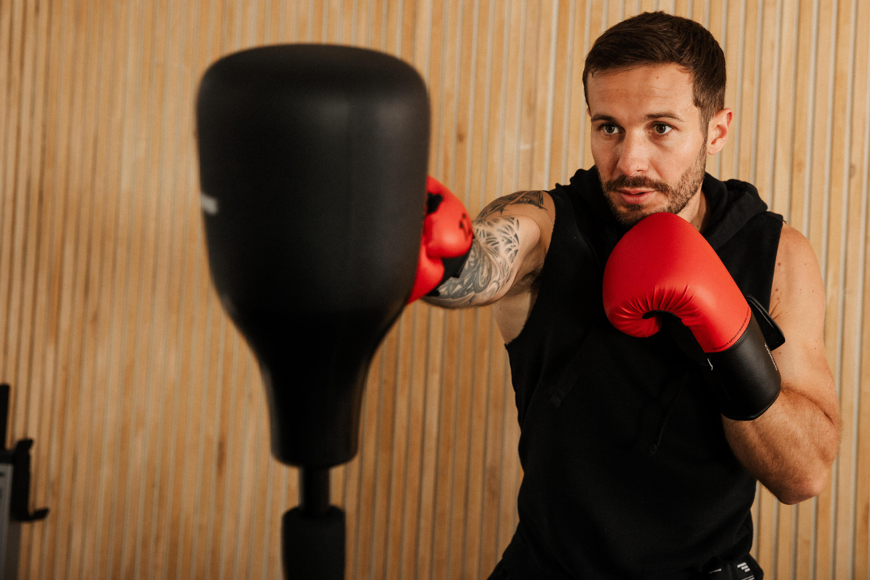 Gants de boxe training pour débutant adulte, rouge et noir 9/15