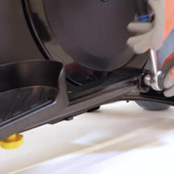 CHANGEMENT REPOSE PIED VELO ELLIPTIQUE