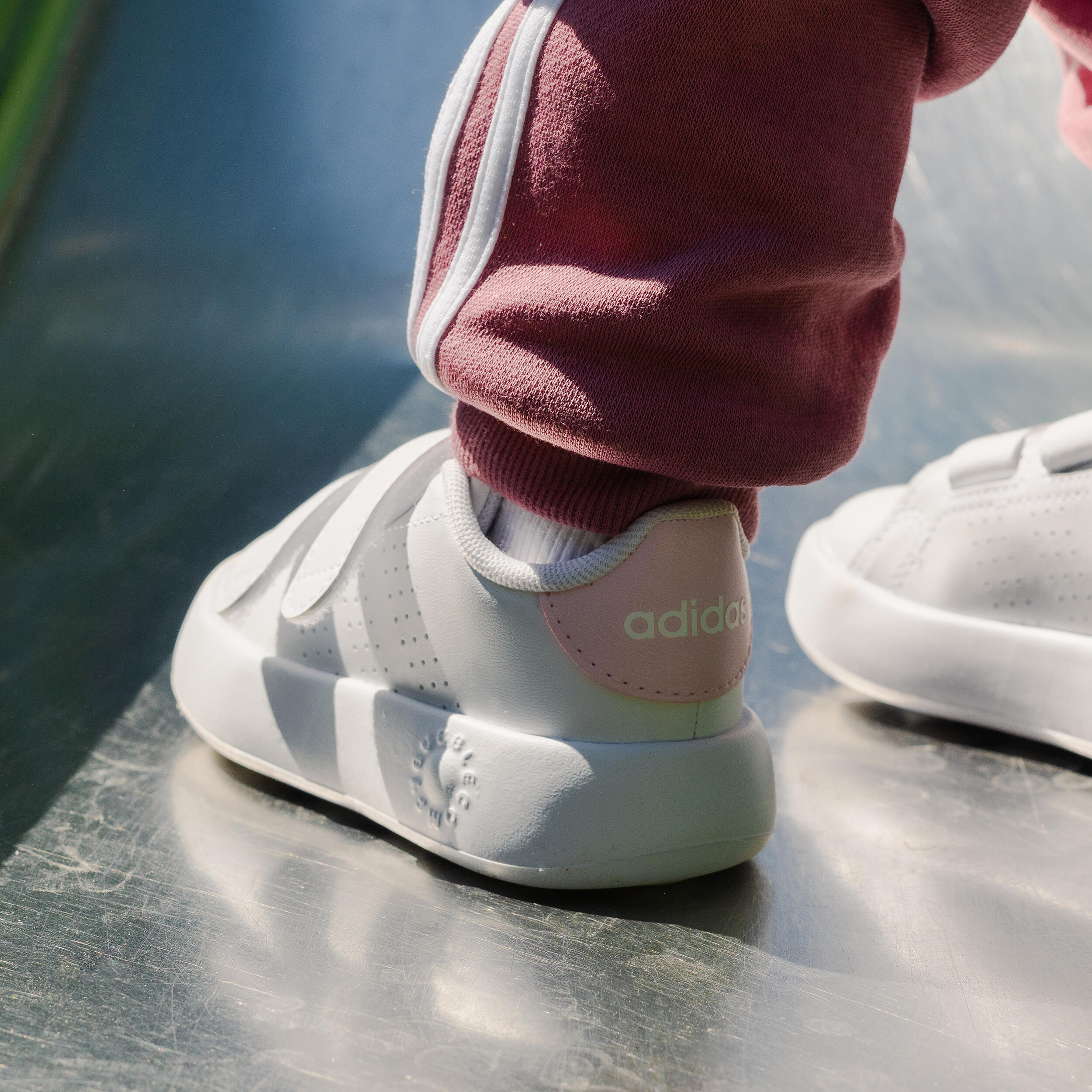 Chaussure Adidas Advantage bébé (20 au 27)  - blanc et rose 10/10