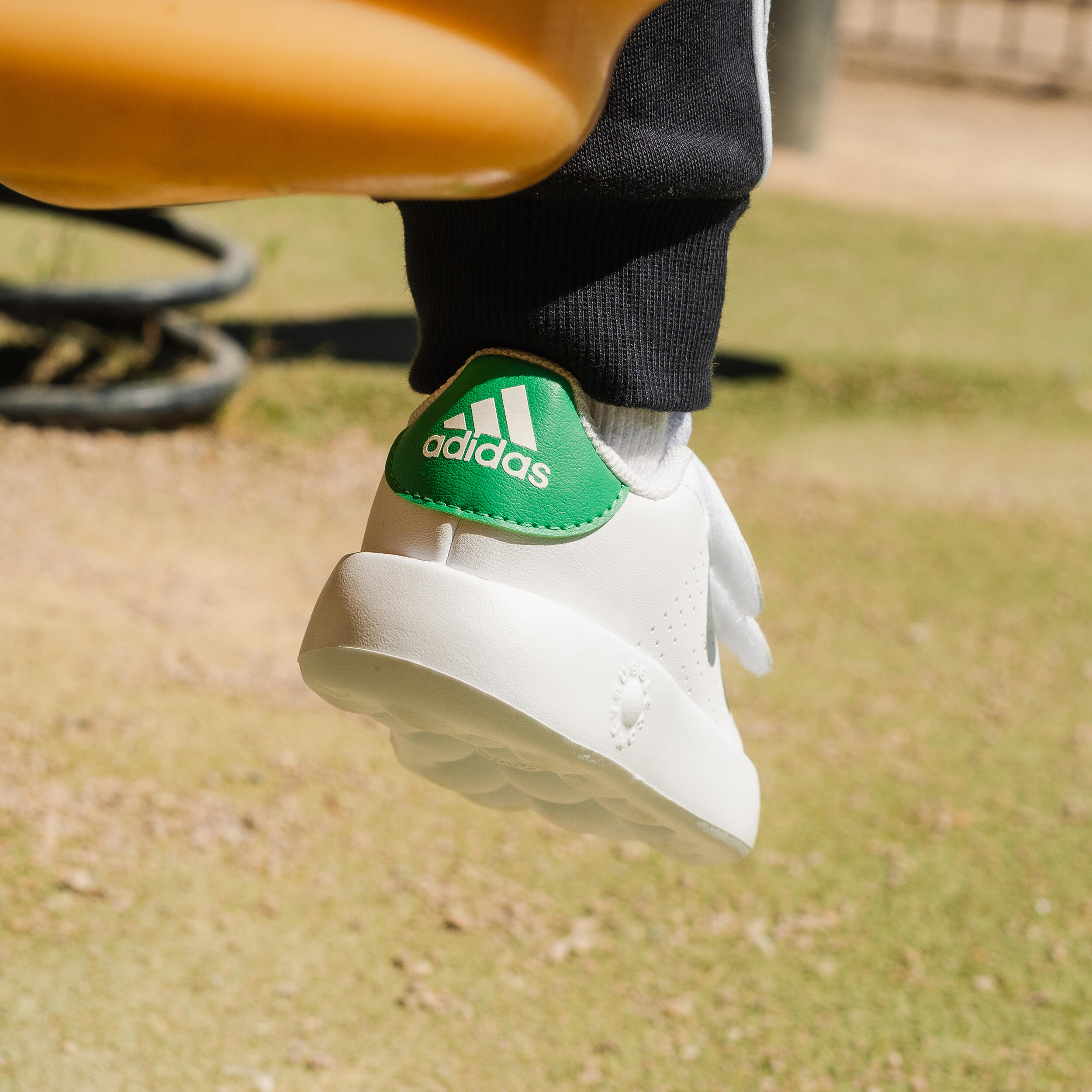 Sneakers ADIDAS bambino ADVANTAGE bianco-verde dal 20 al 27 8/10