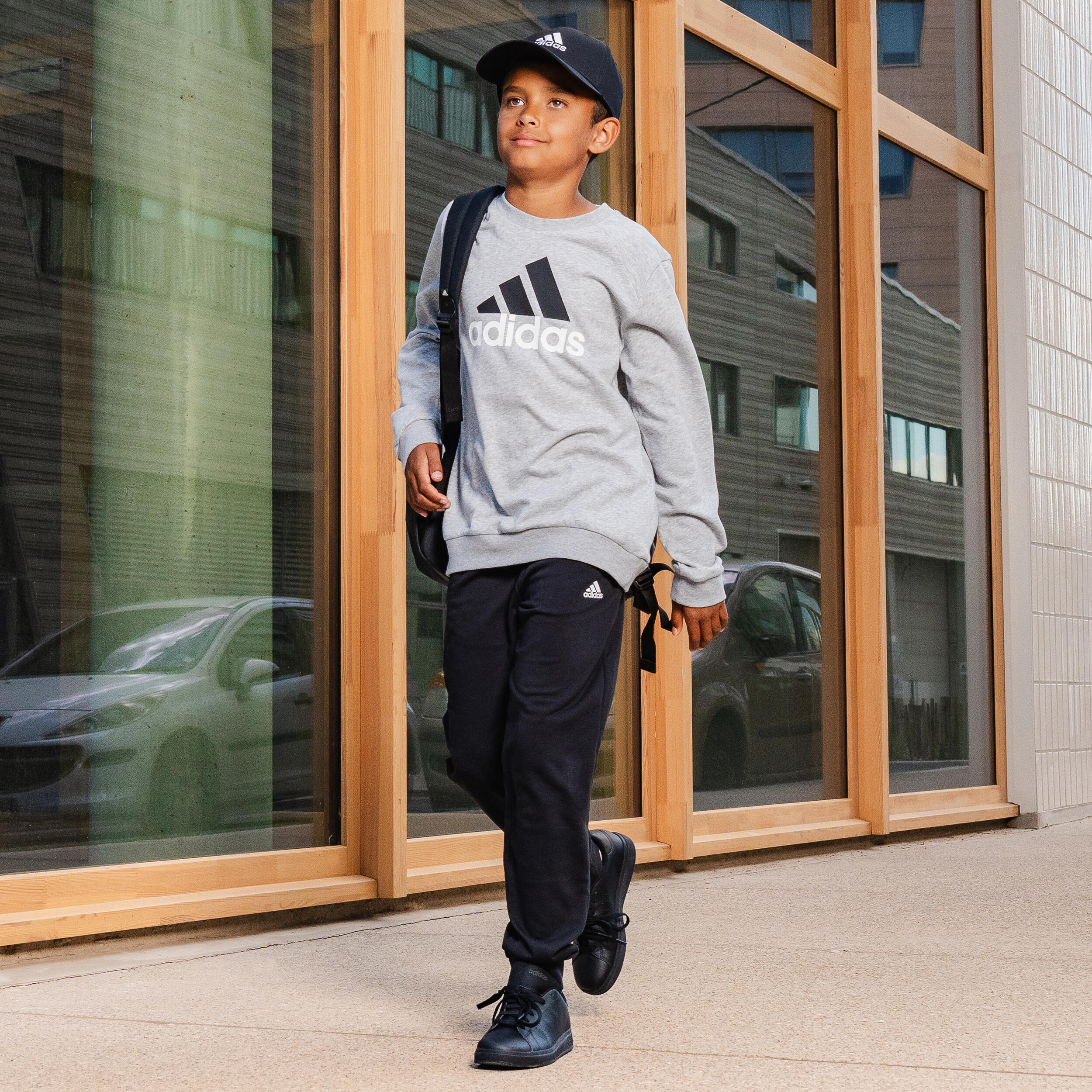 Chaussure adidas ADVANTAGE enfant - noir 8/9