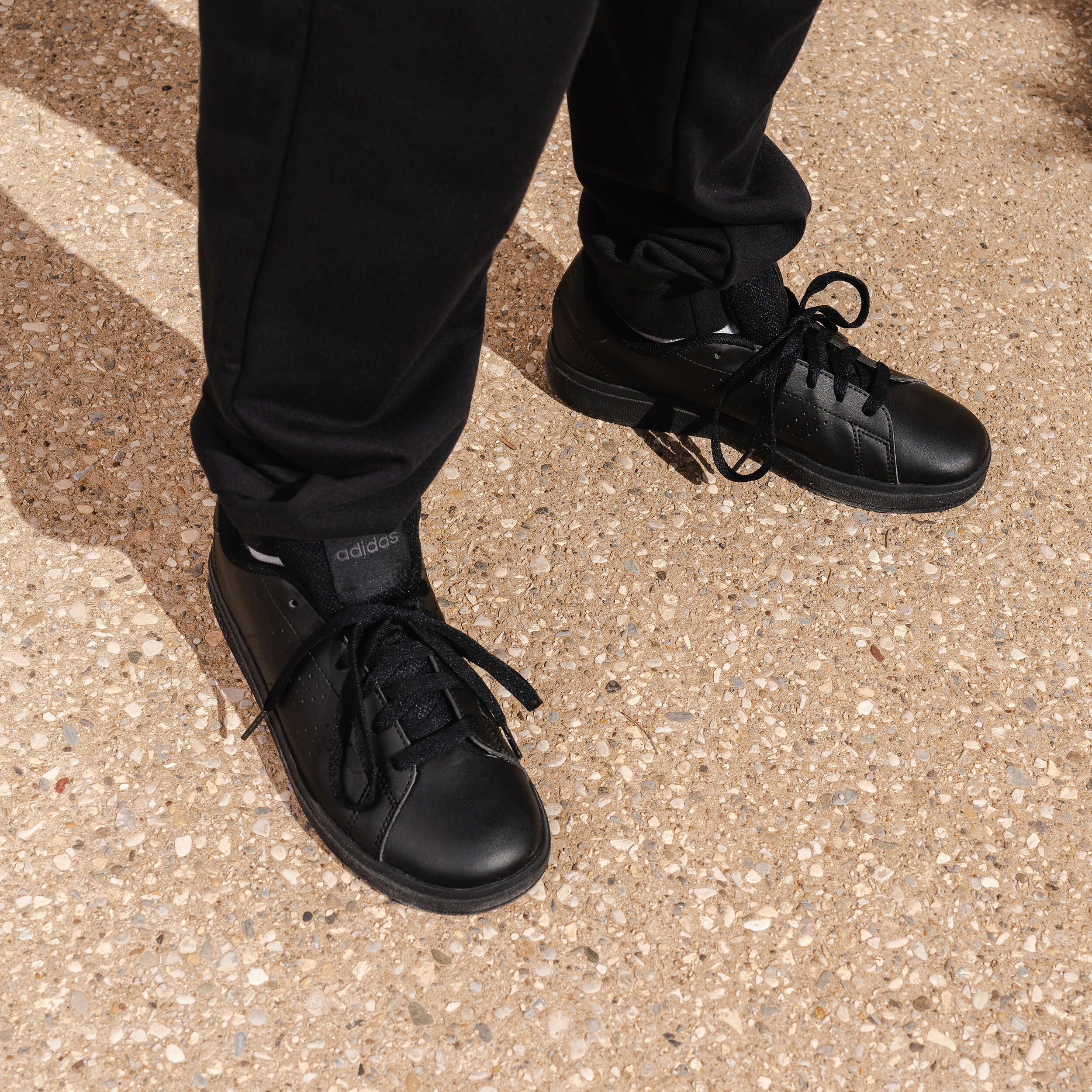 Chaussure adidas ADVANTAGE enfant - noir 7/9