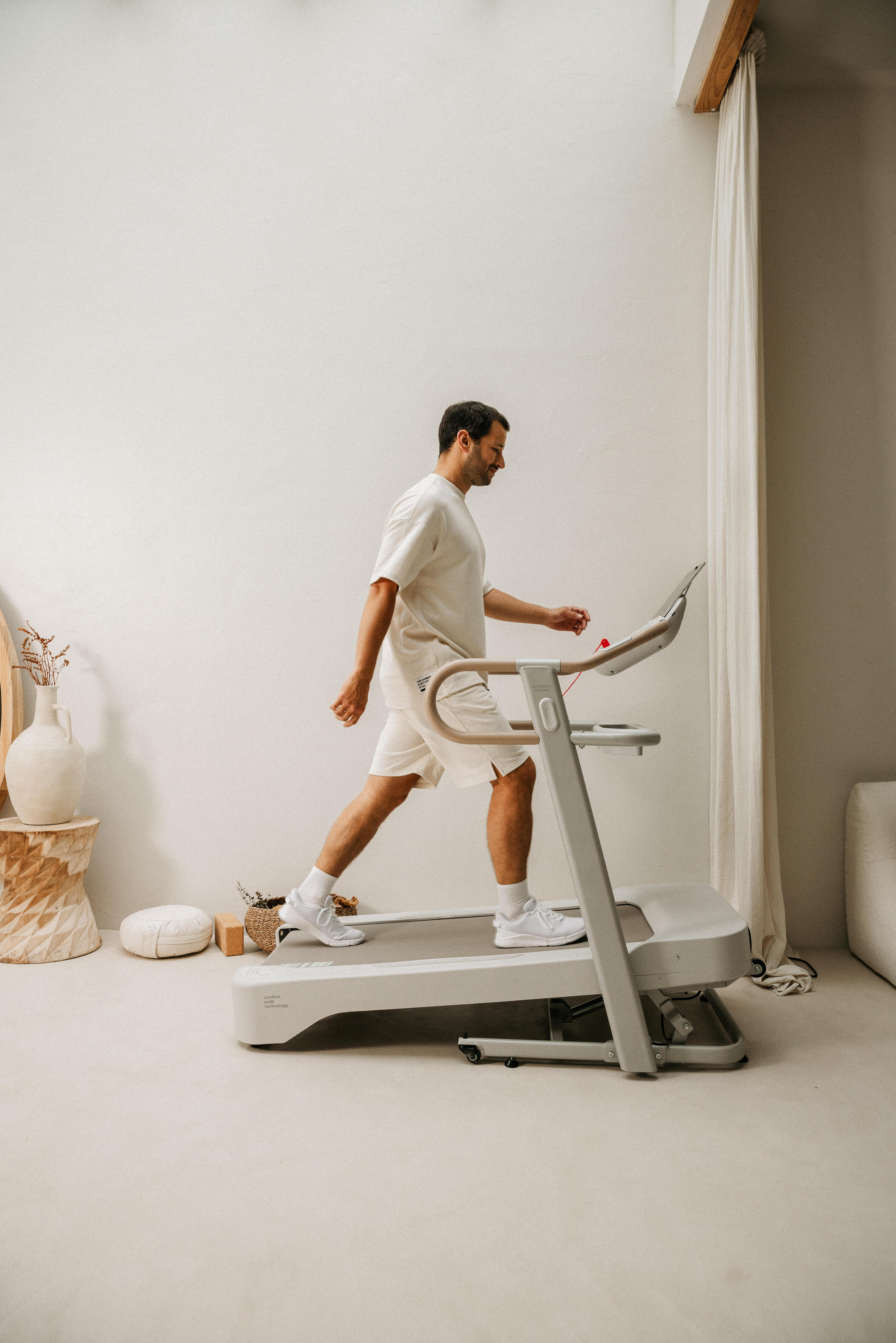 Laufband W900B, 10 km/h, 50 x 120 cm, vernetzt und komfortabel 9/18