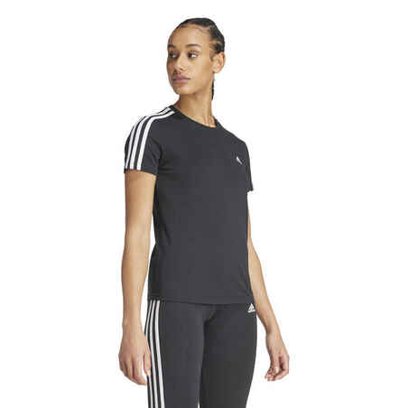 Athletic t-shirt with an eye-catching adidas look.