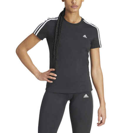 Athletic t-shirt with an eye-catching adidas look.