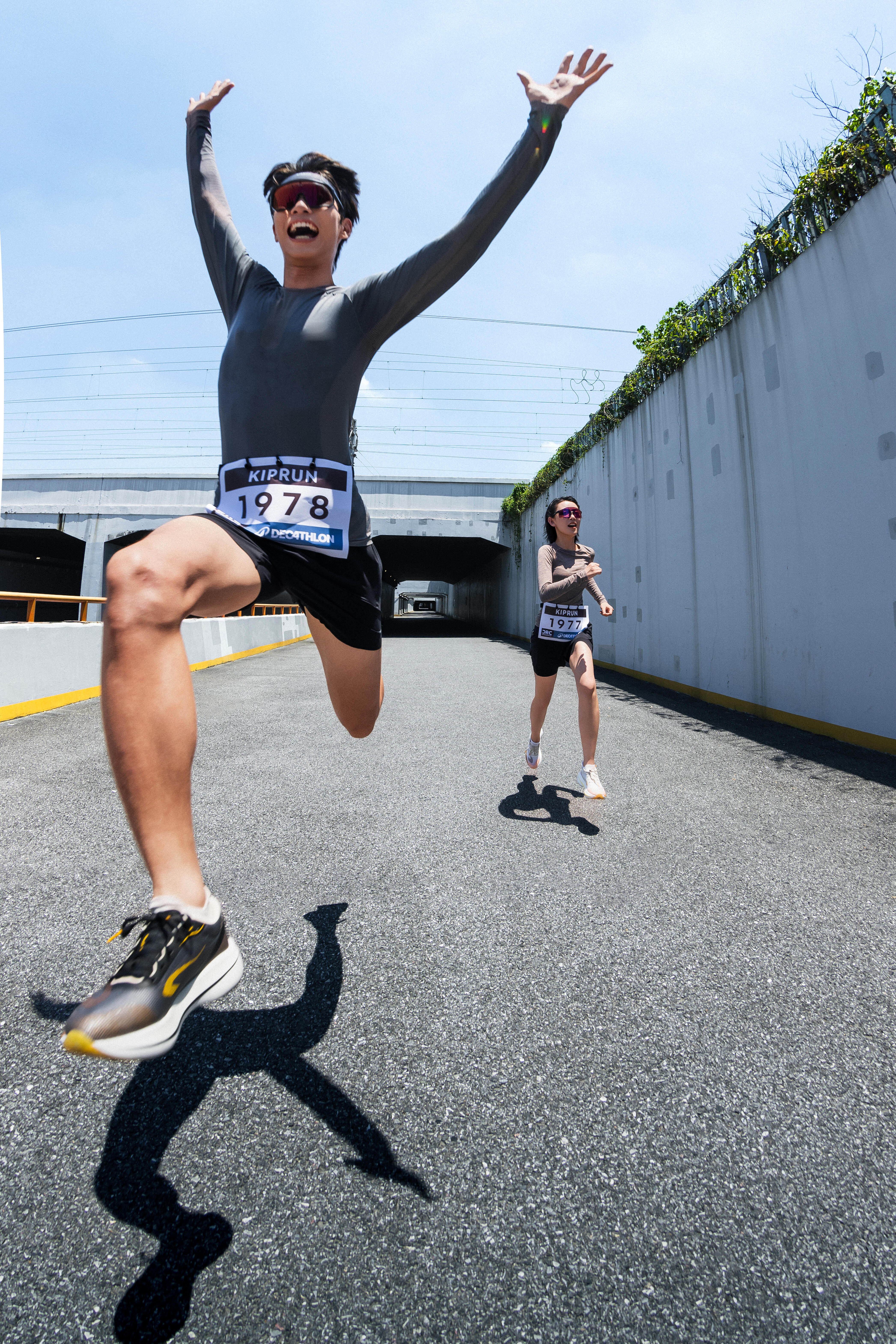 KIPRUN (キプラン) ランニング メンズ シューズ カーボンプレート搭載