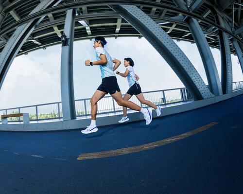MARCHE SPORTIVE : COMBIEN DE TEMPS POUR PERDRE DU POIDS ?