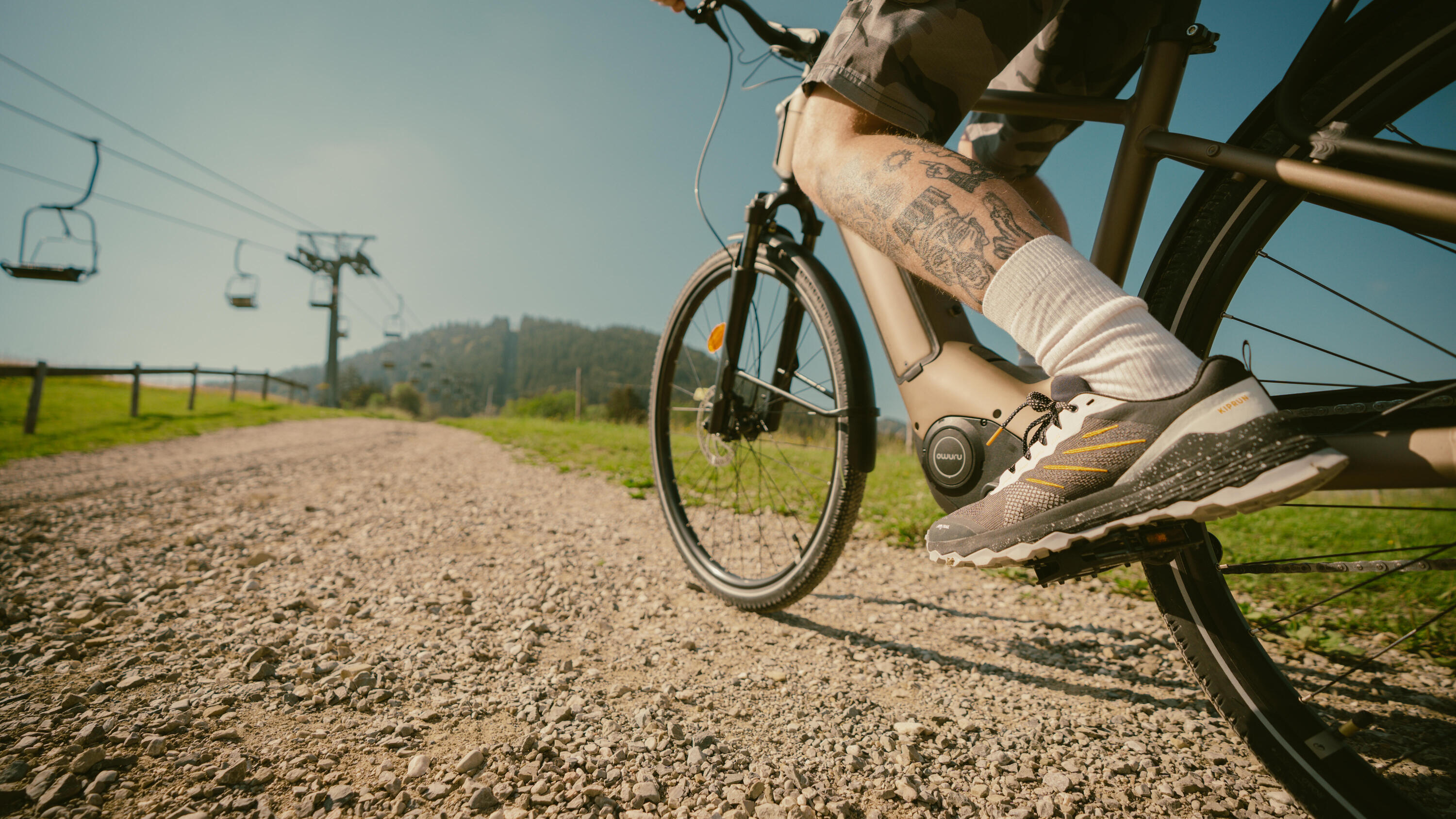 Vélo tout chemin électrique à moteur automatique owuru cadre haut, E-ACTV 900 9/17