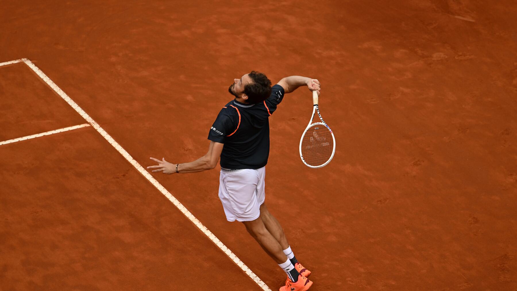 CUM SĂ ALEGEȚI O RACHETĂ DE TENIS PENTRU ADULȚI?