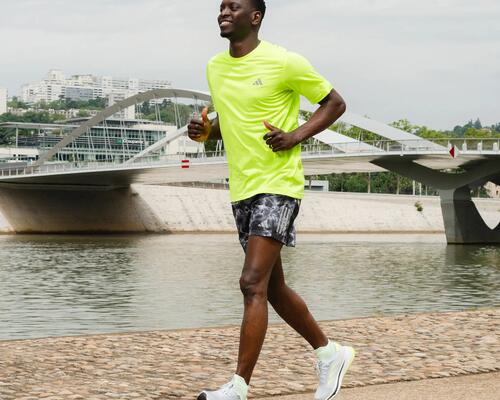 Comment entretenir vos chaussures de course à p