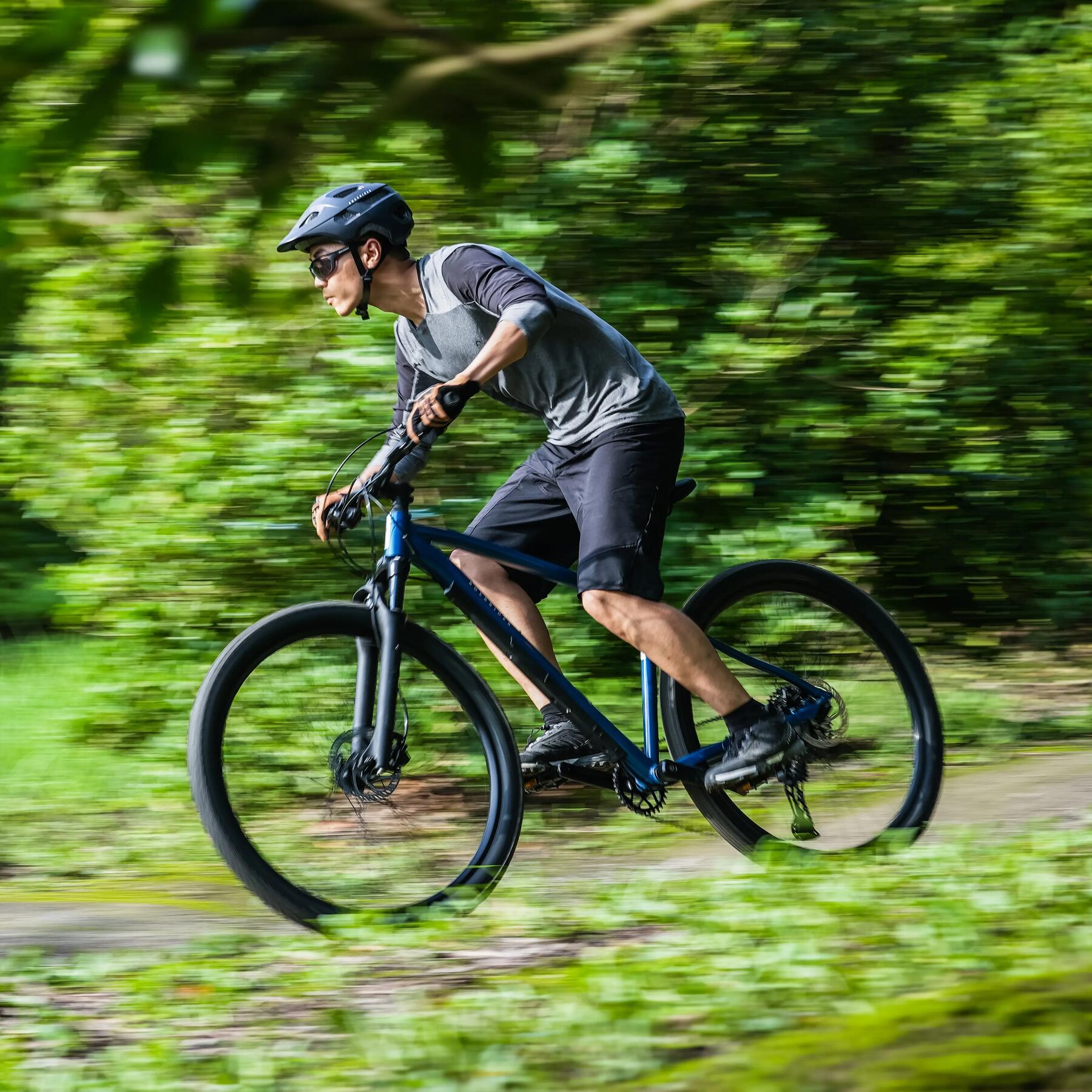 Comment sauter en VTT : Techniques et conseils de Décathlon