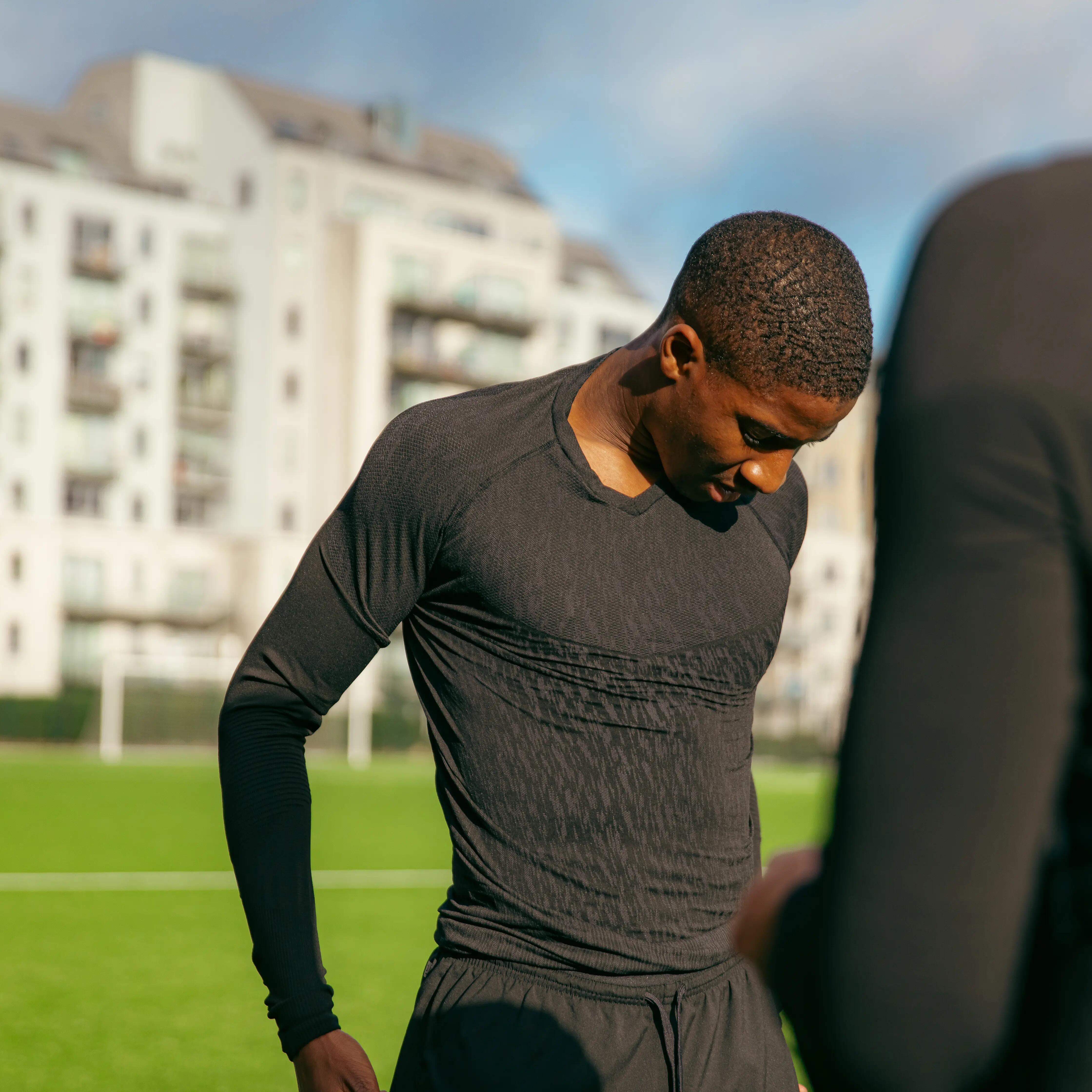 Seamless Long-Sleeved Thermal Football Base Layer Shirt Keepdry