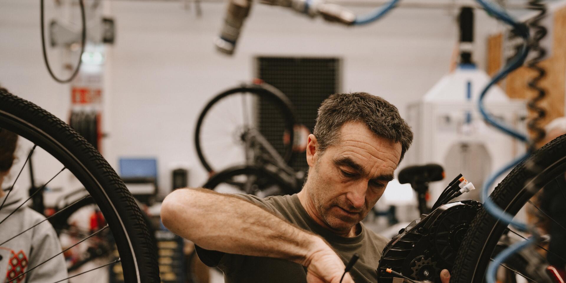 trouver un atelier pour votre VTT ROCKRIDER 20 pouces 100 blanc 