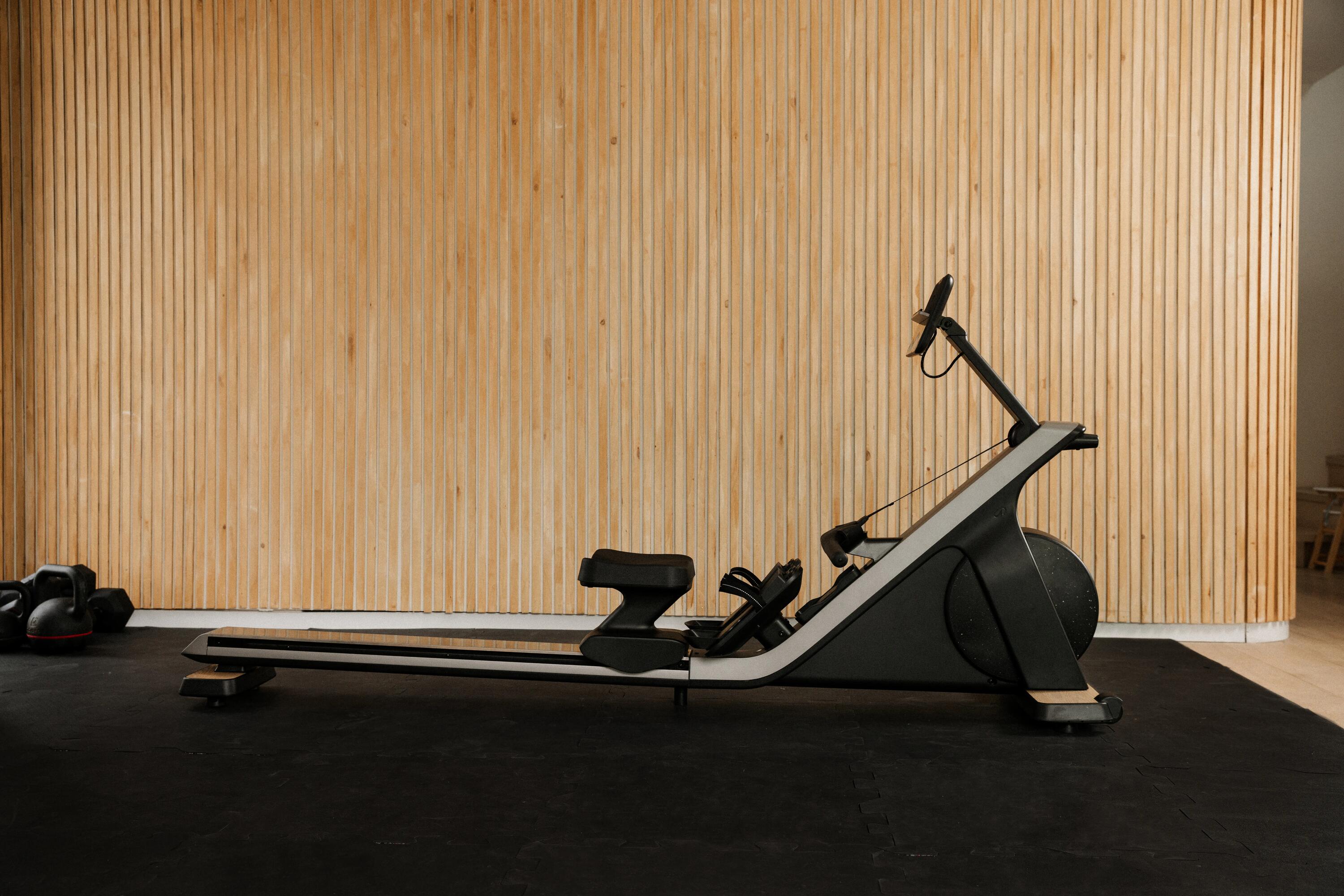 Aparat de vâslit conectat și compact, Training rower 900 28/29