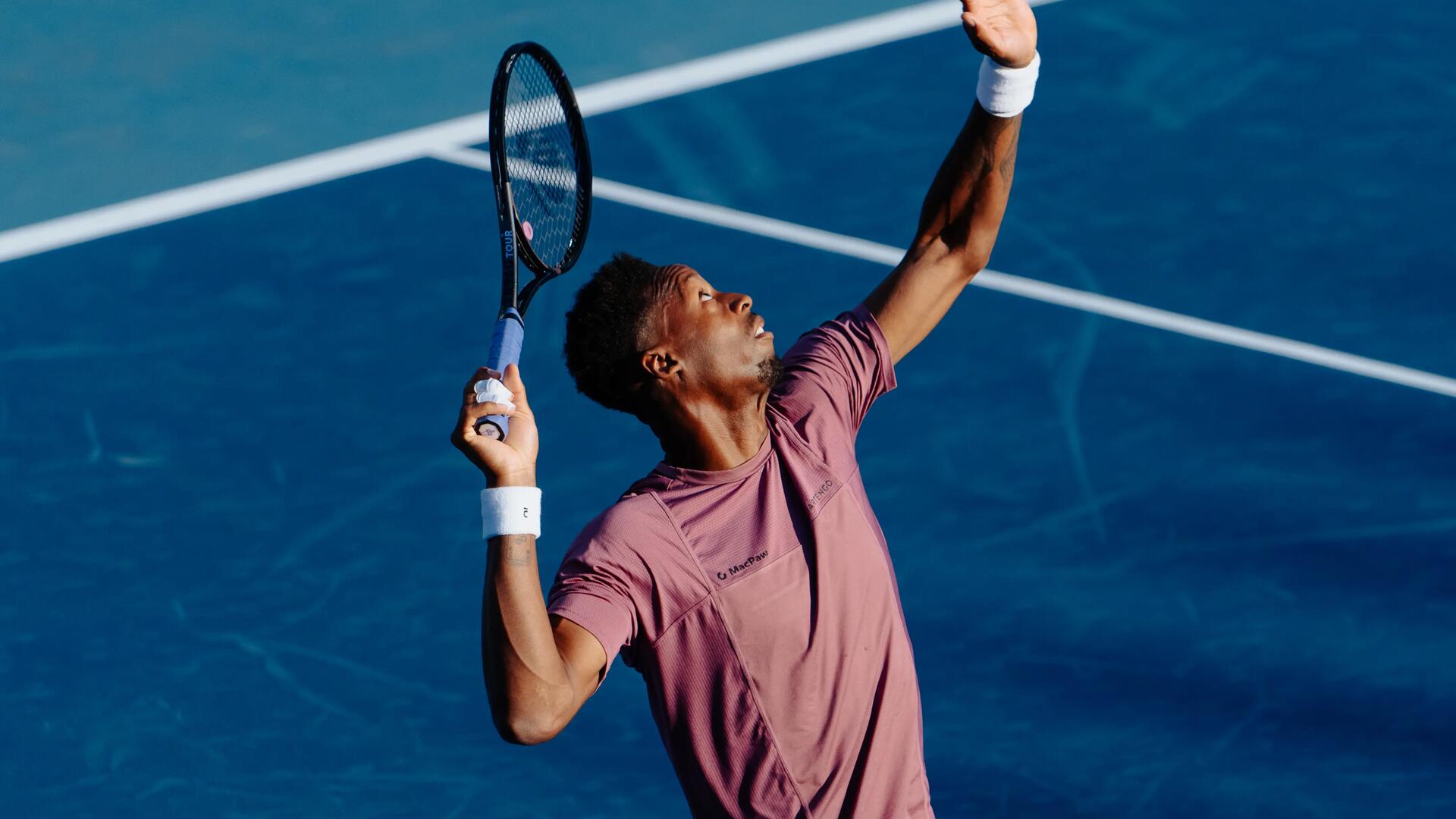 tennis schouder