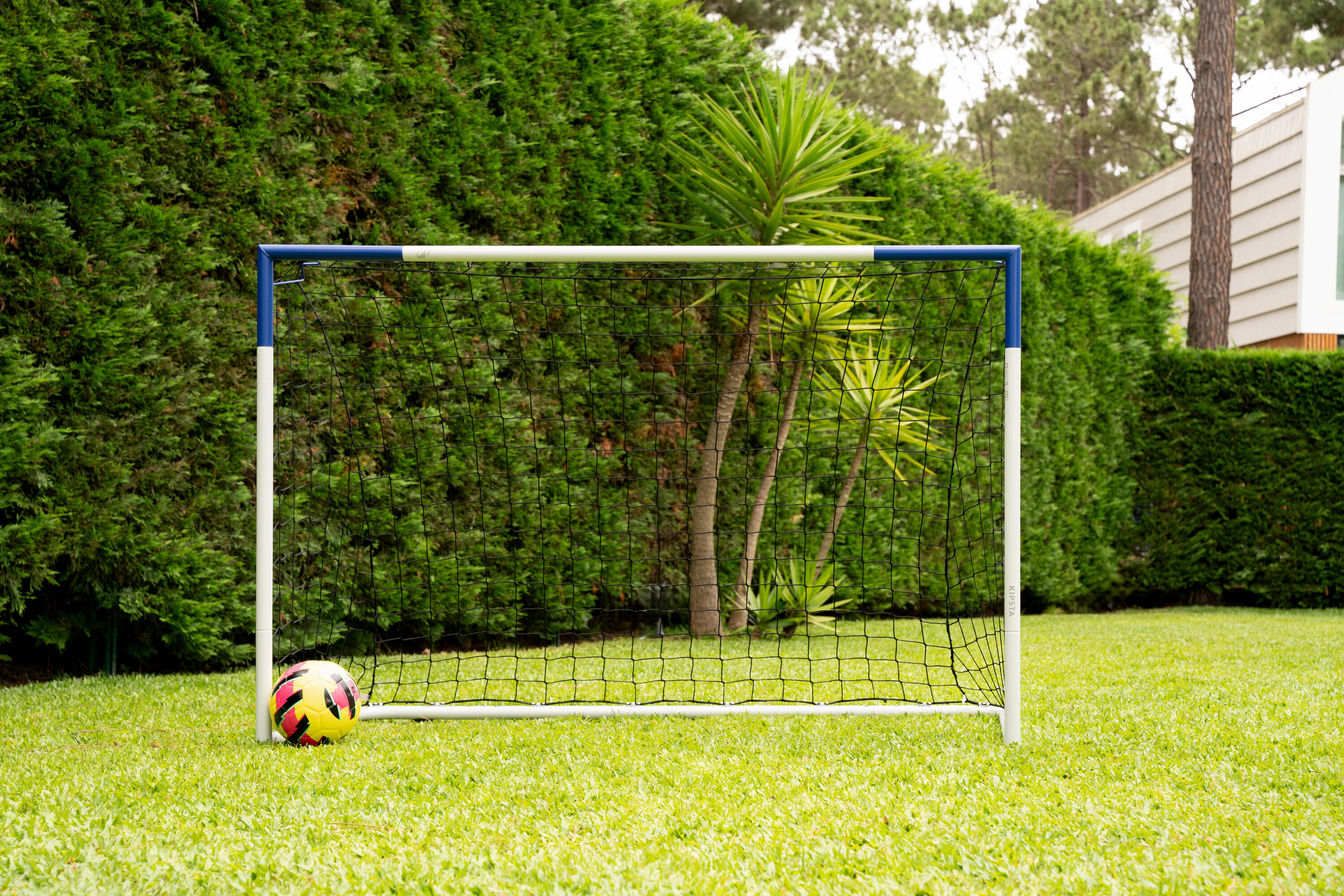 6x4ft Medium Metal Football Goal - White/Blue 13/19