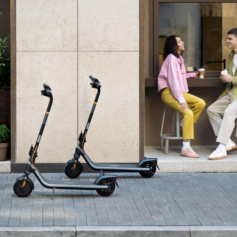 Trotinetă electrică Ninebot E2 PLUS II