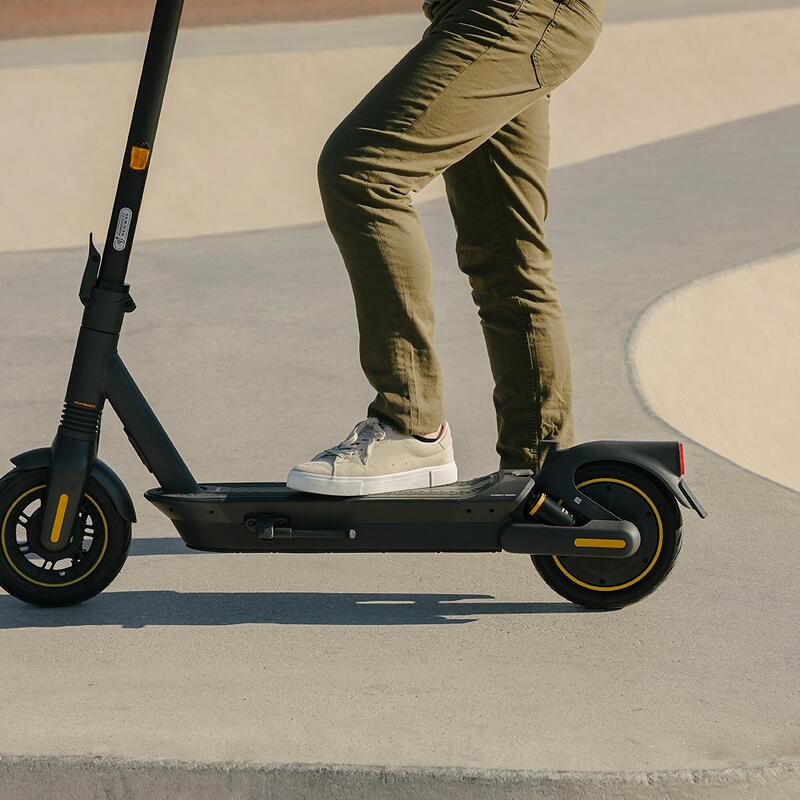 Trotinetă electrică Ninebot MAX G2