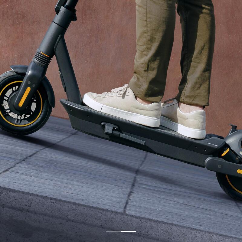 Trotinetă electrică Ninebot MAX G2