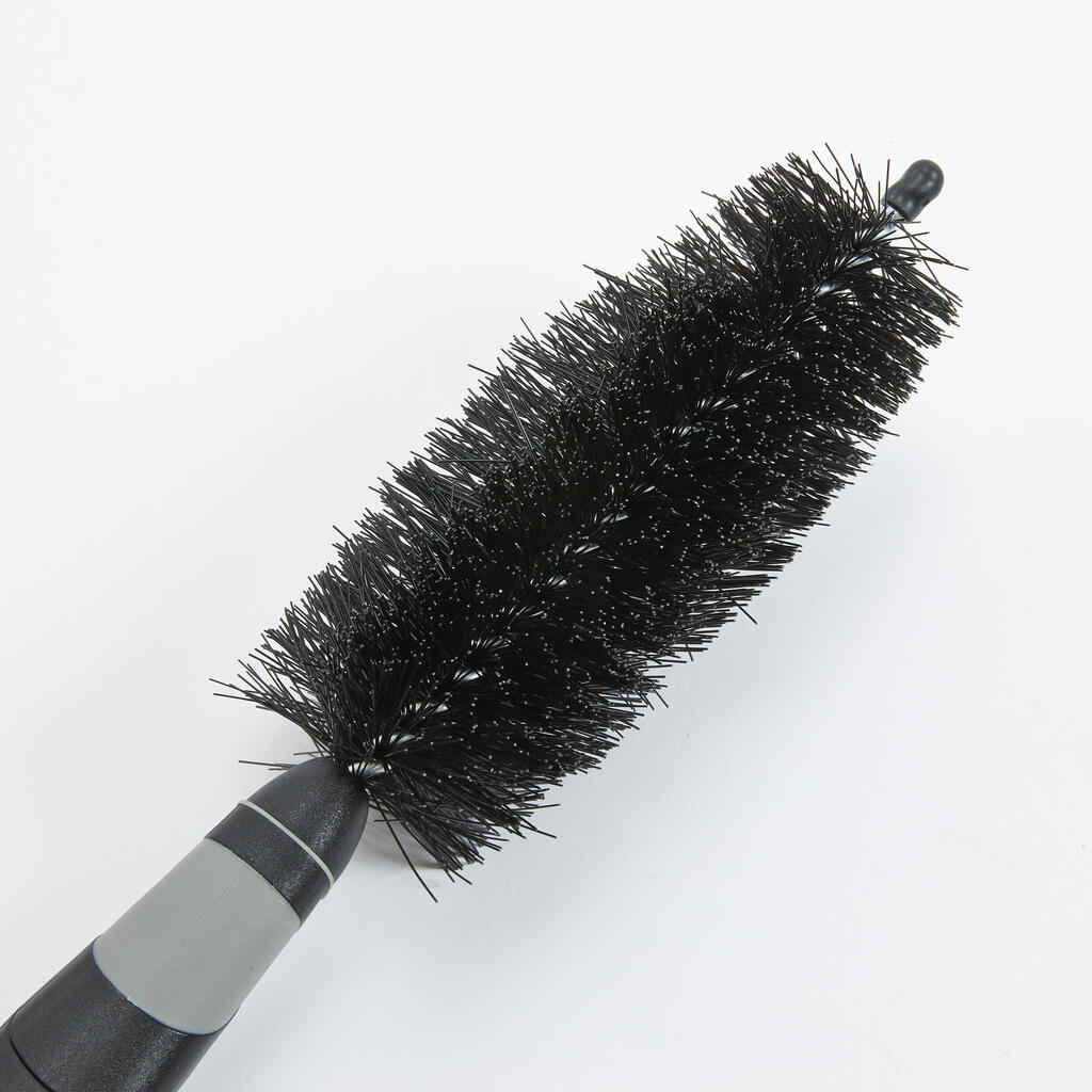 2 BROSSES NETTOYAGE VELO.