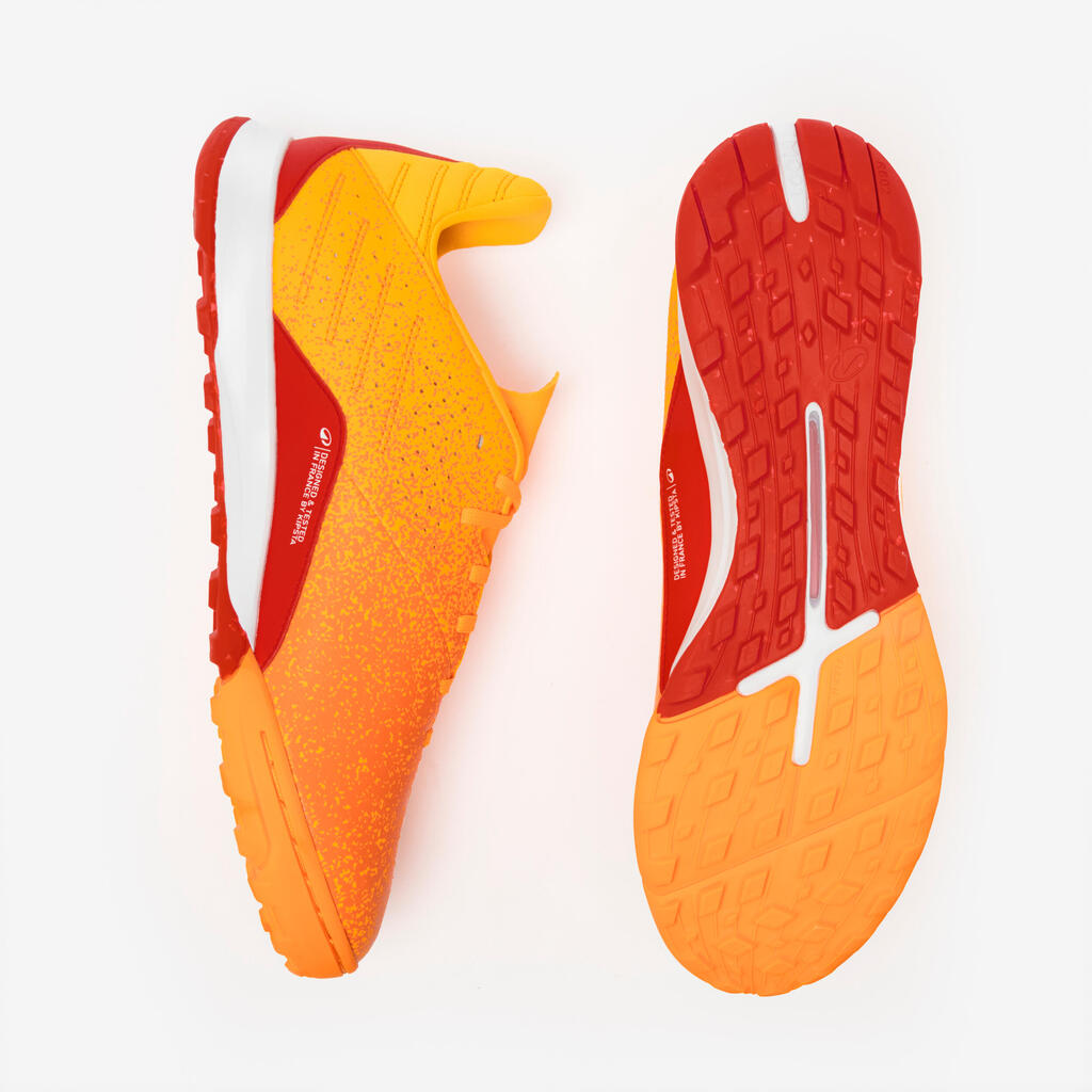 ΠΟΔΟΣΦΑΙΡΙΚΑ ΠΑΠΟΥΤΣΙΑ ΕΝΗΛΙΚΩΝ VIRALTO I ΓΙΑ ΧΛΟΟΤΑΠΗΤΑ ΠΟΡΤΟΚΑΛΙ