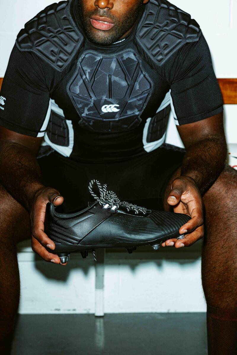 Comment choisir ses chaussures et crampons de rugby ?