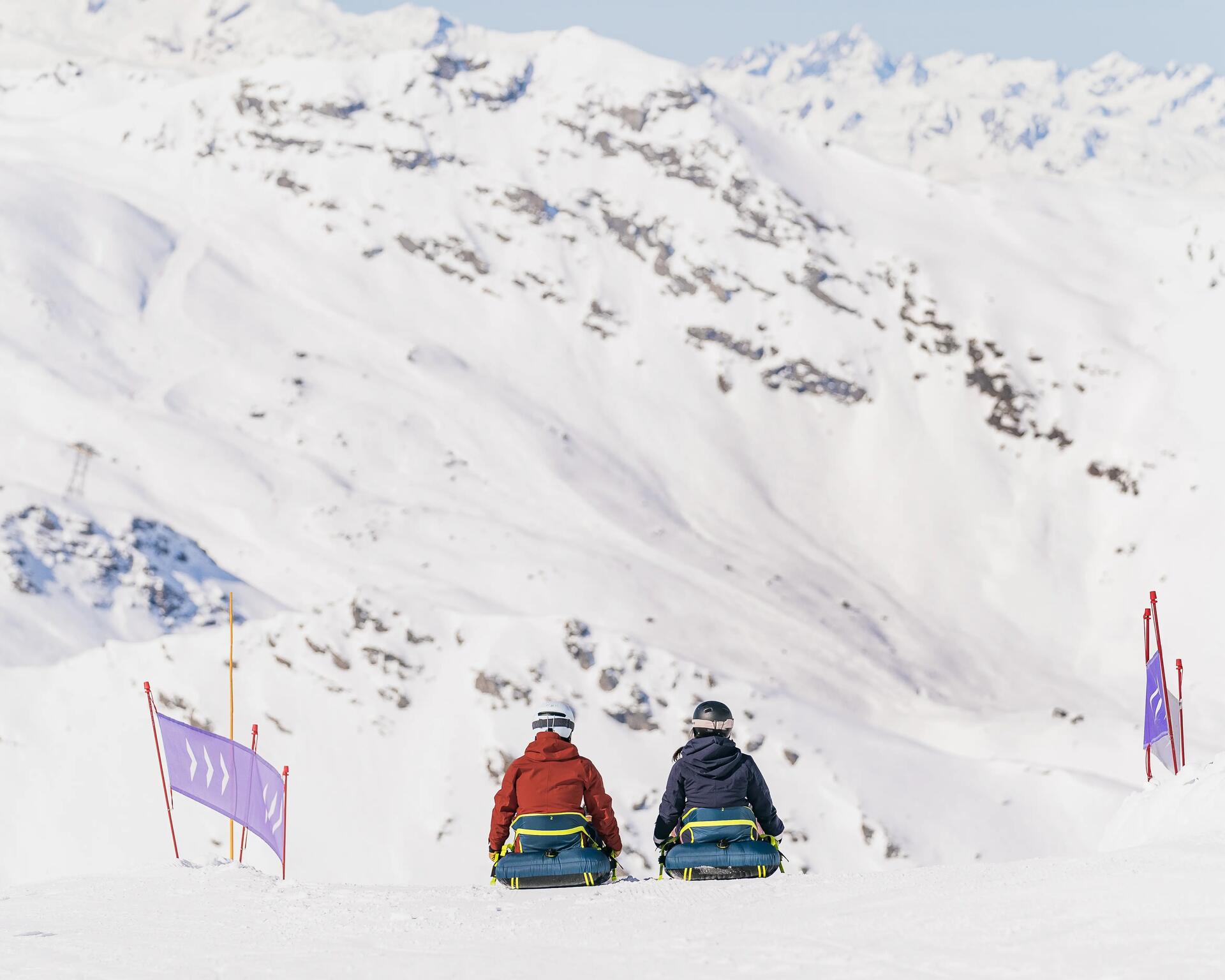 2/ LUGE EN BOIS, DEUX PLACES, D'HIVER, D'ÉTÉ, DE COURSE... EN FAIT C'EST QUOI, LA LUGE ?