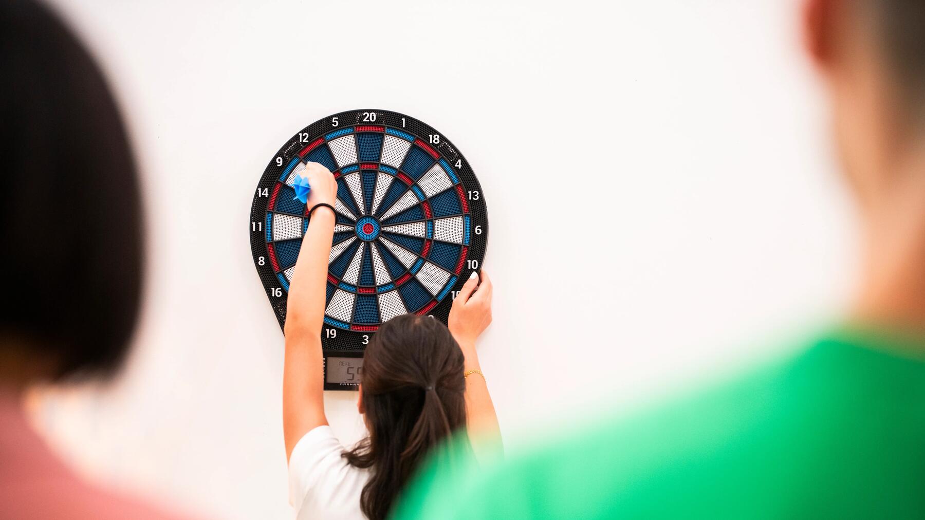 CUM SĂ ALEGI SĂGEȚILE PENTRU DARTS