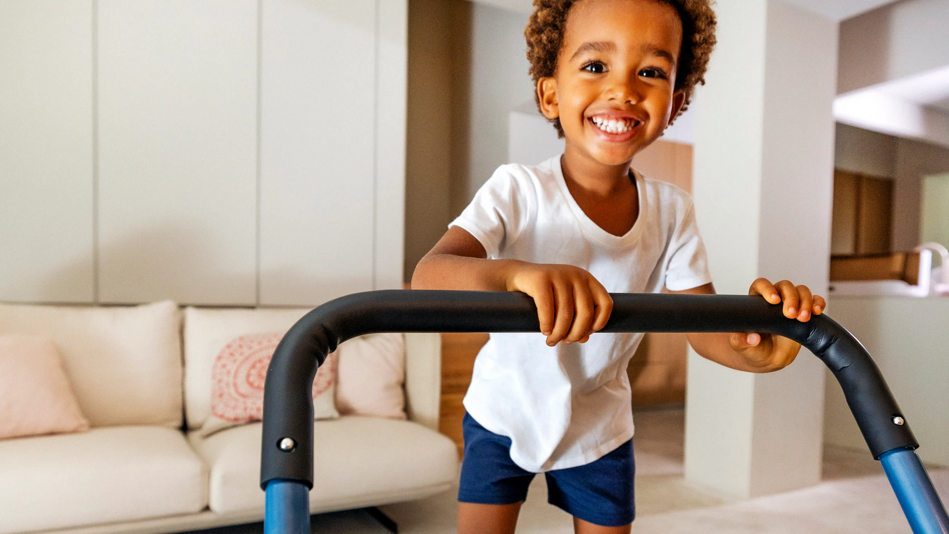 DOSSIER : LE SPORT À LA MAISON POUR LES ENFANTS