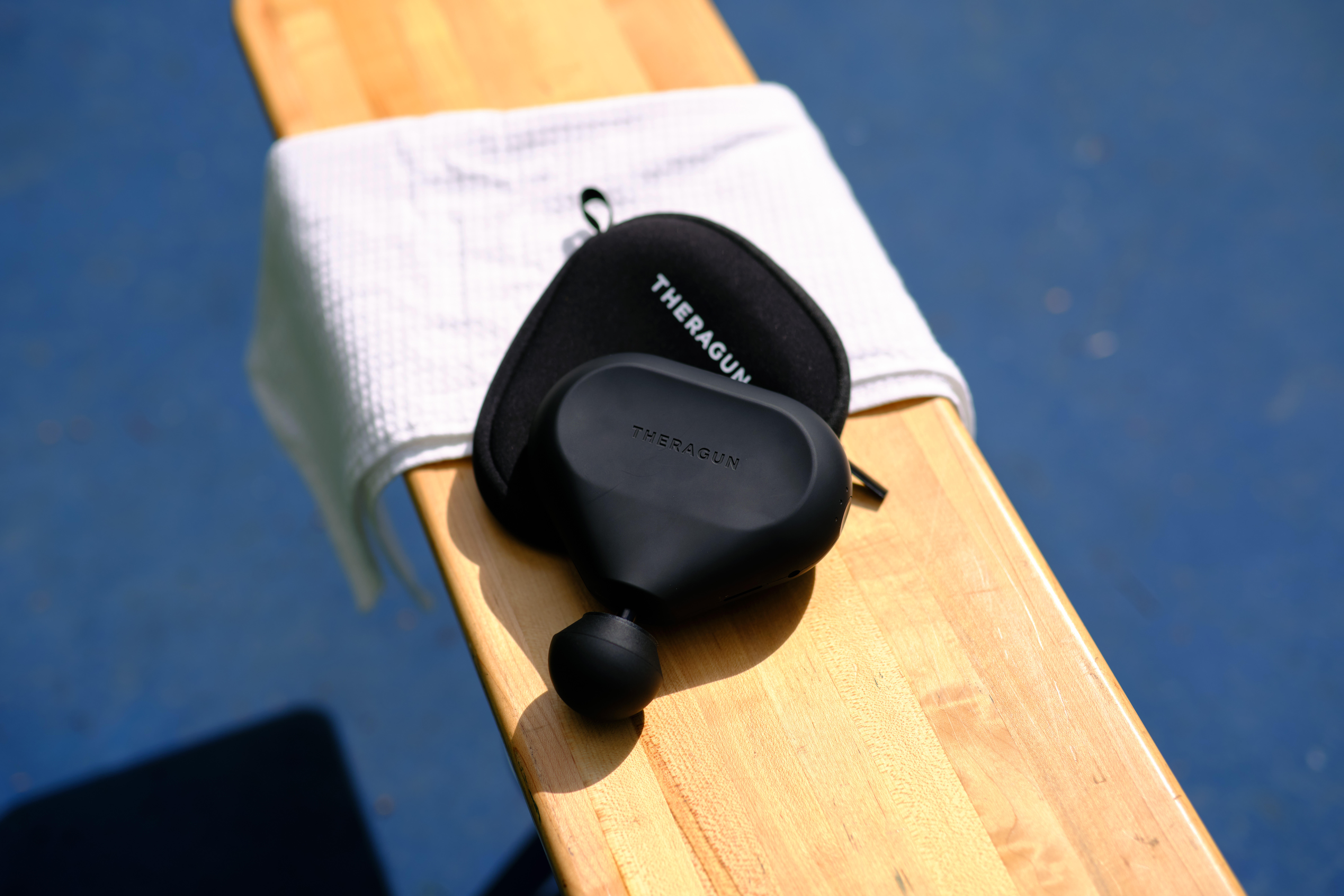Massage gun, Theragun Mini 2.0 black | Decathlon