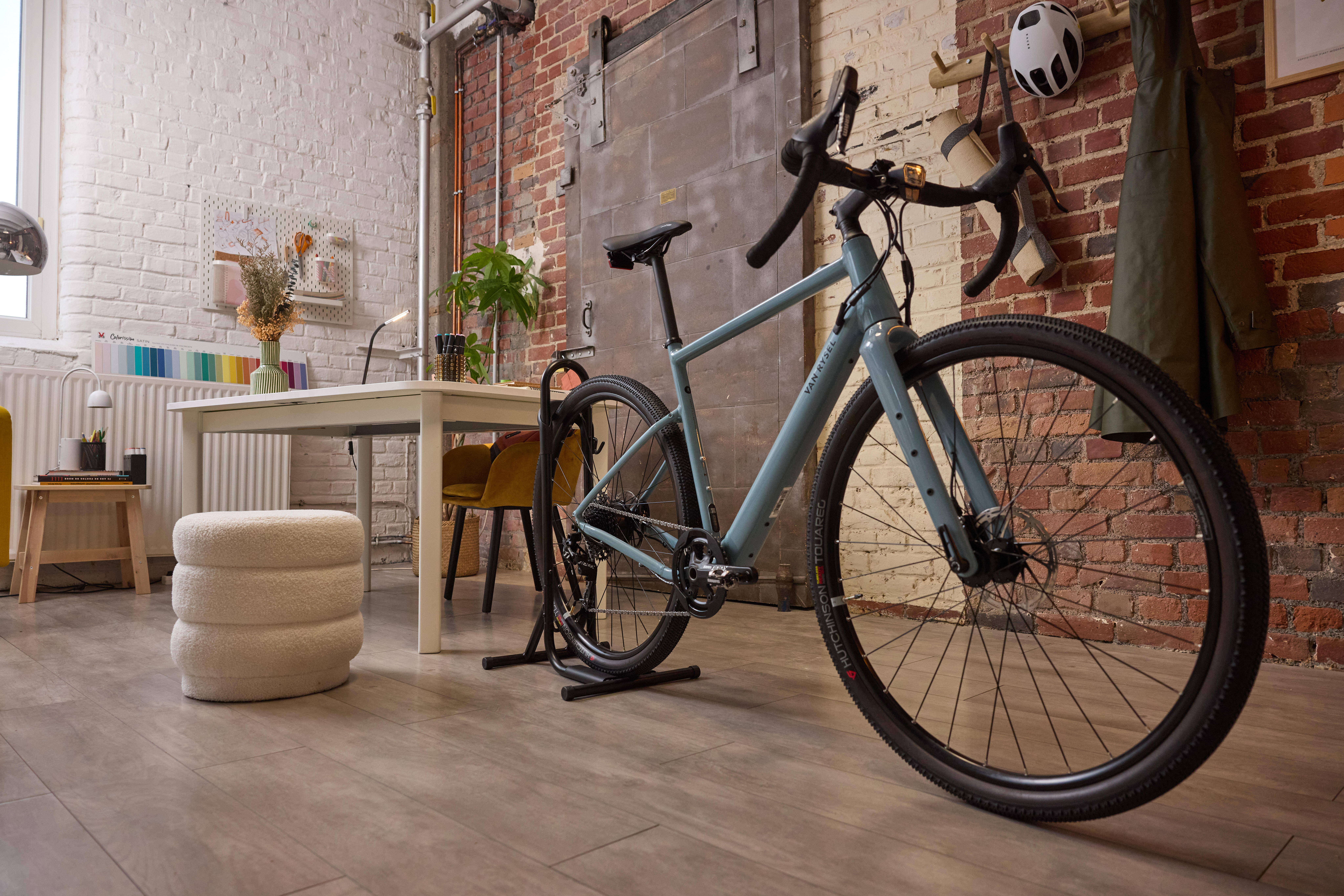 2-in-1 Floor Rack for 1 Bike - DECATHLON