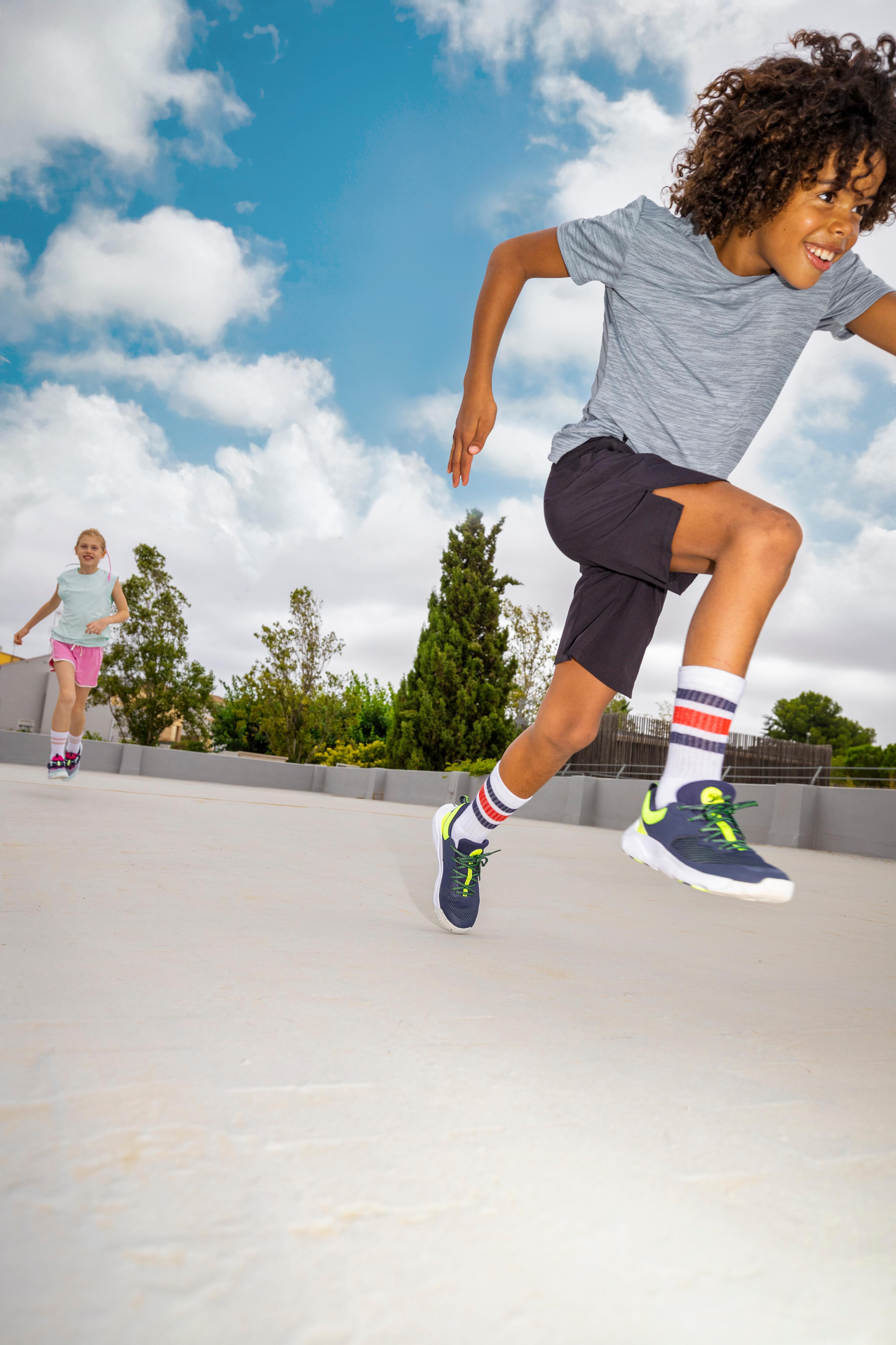 Kids' Breathable Sports Shorts – W 500 - DECATHLON