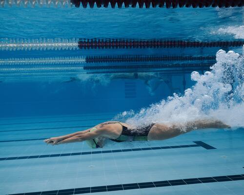 8 exercices pour affiner le bas du corps avec la natation