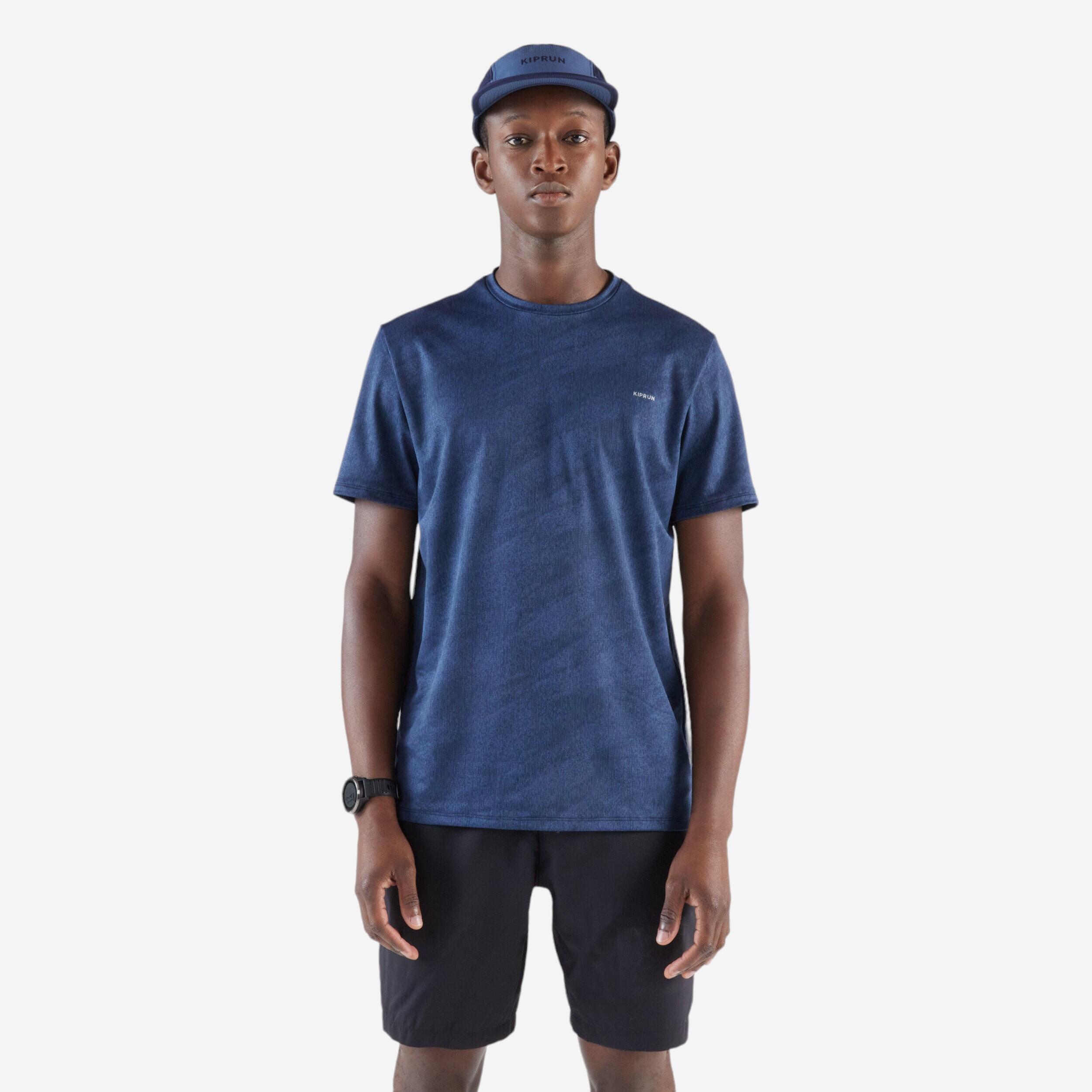 Kiprun Laufshirt kurzarm Herren atmungsaktiv – Run 500 blau/schwarz | 03608391871383 Kiprun Laufshirt kurzarm Herren atmungsaktiv – Run 500 blau/schwarz | 03608391871383