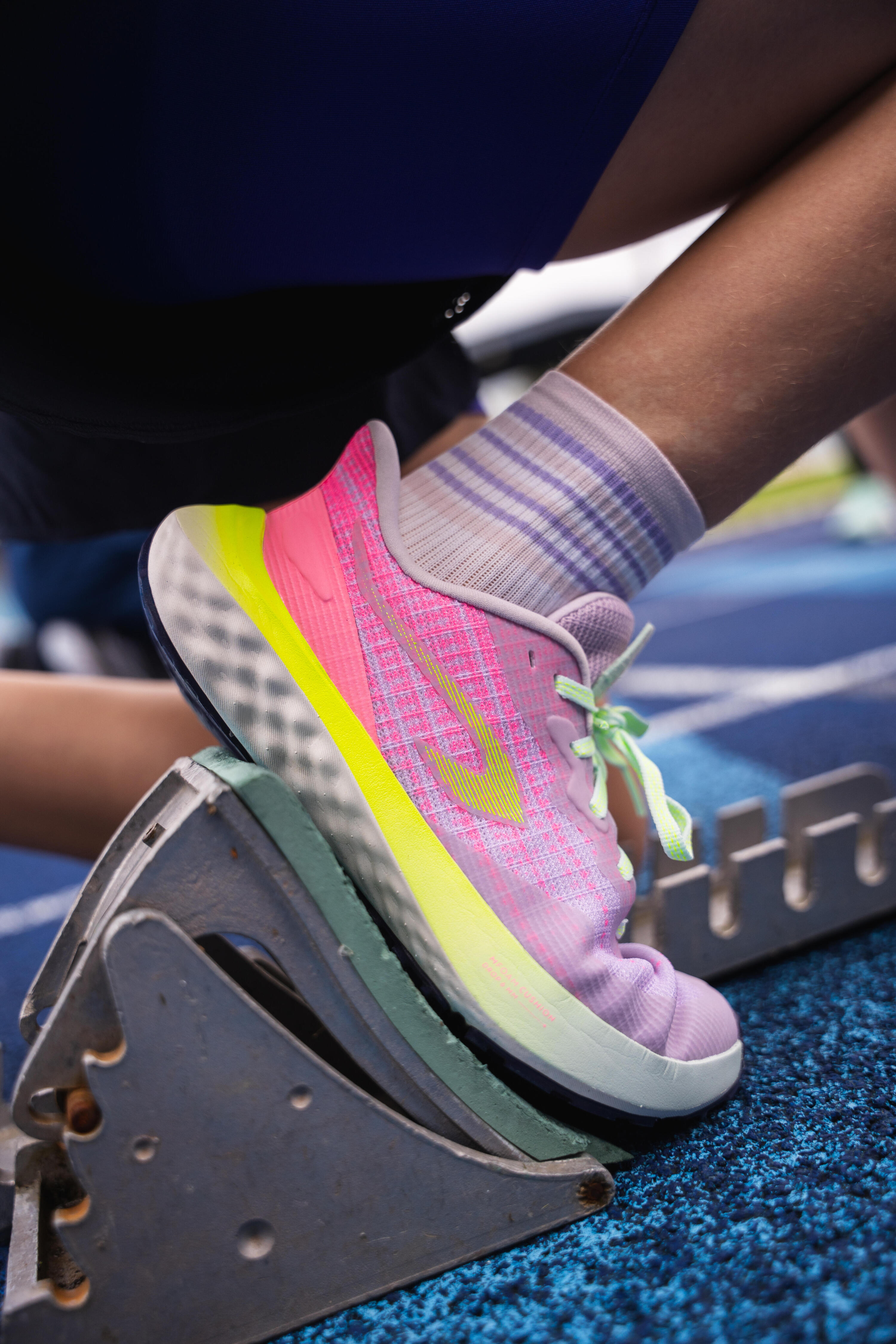Scarpe running bambino K 500 FAST rosa-lilla 30/30