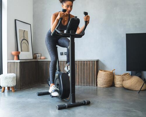 VÉLO D'APPARTEMENT OU VÉLO DE BIKING : LEQUEL CHOISIR SELON VOS OBJECTIFS ?